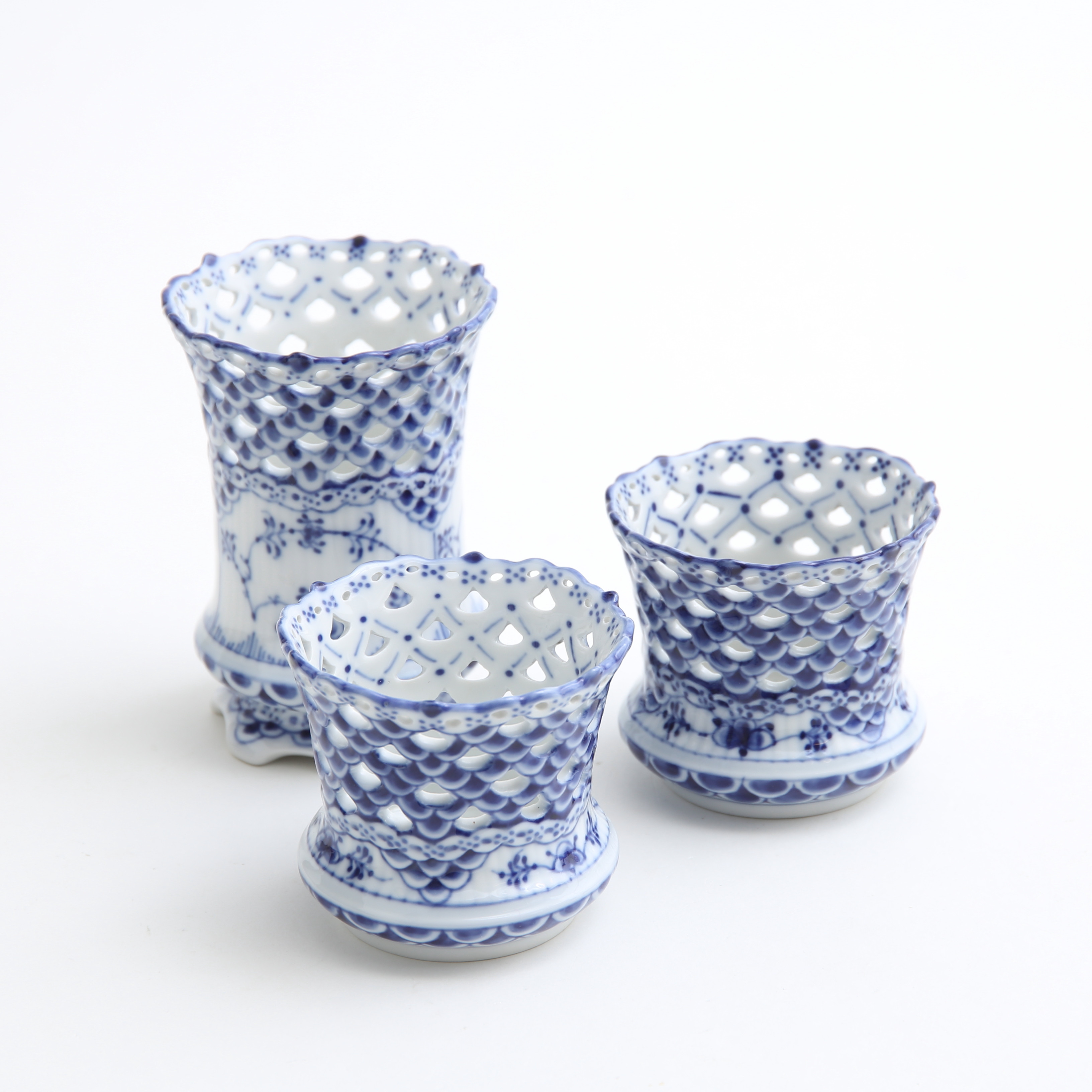 MUSSELMALET, helblond, 3 vaser, 1015/1016, Royal Copenhagen, Danmark.