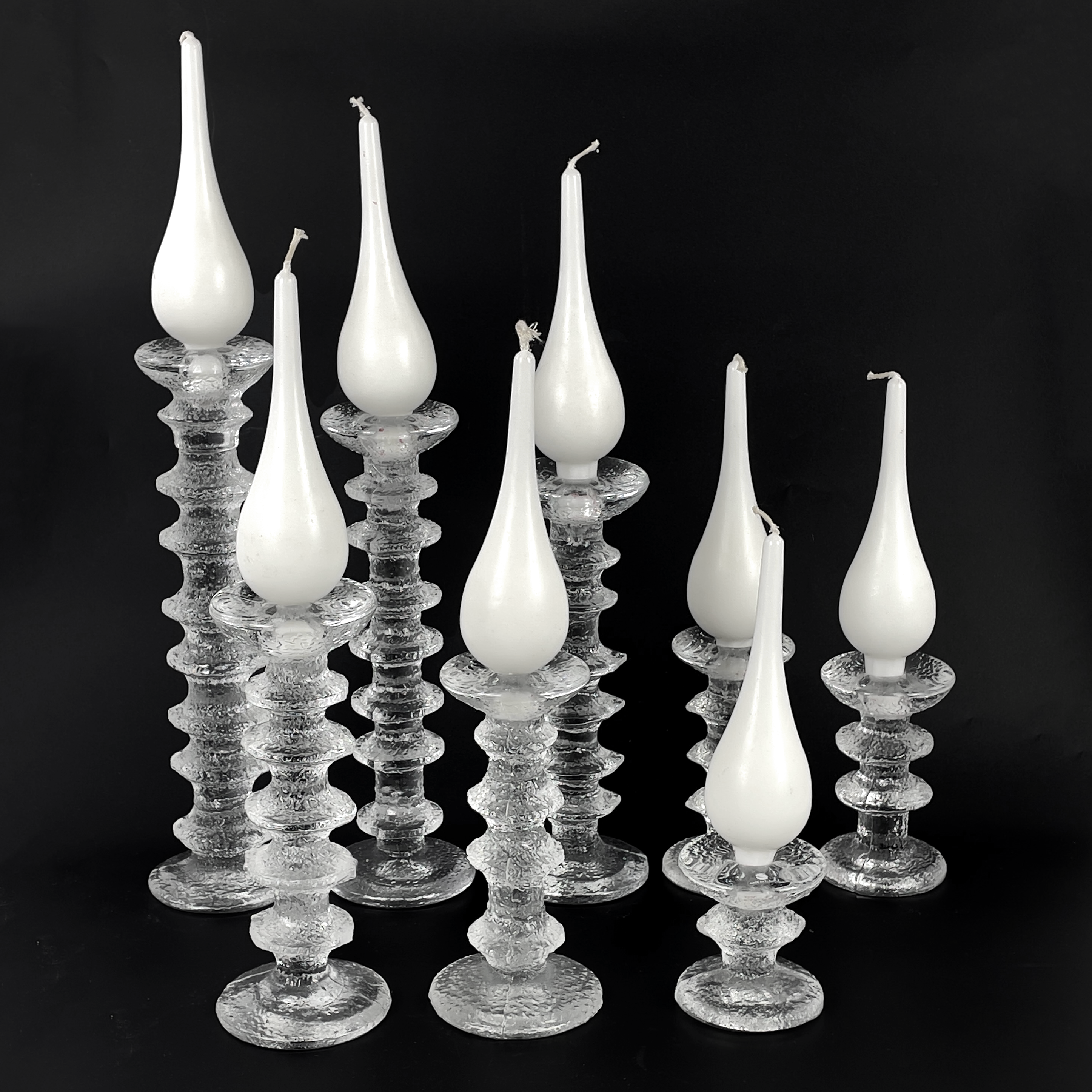 TIMO SARPANEVA. Ljusstakar, 8 st + 8 st ljus, glas, "Festivo", Iittala, Finland.