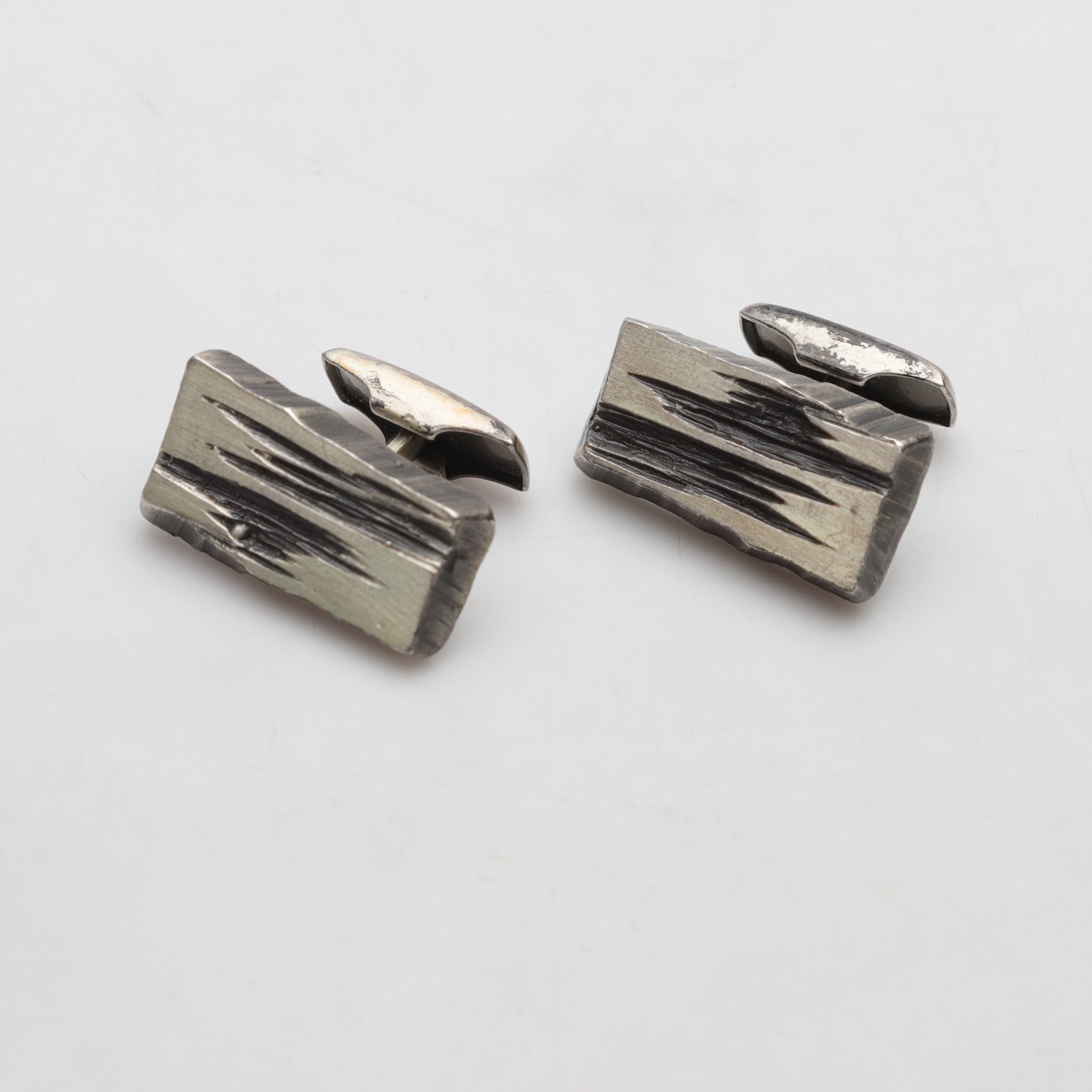 MANSCHETTKNAPPAR, 1 par, silver, brutalism Kultateollisuus Ky, Åbo, Finland, 1970-tal.