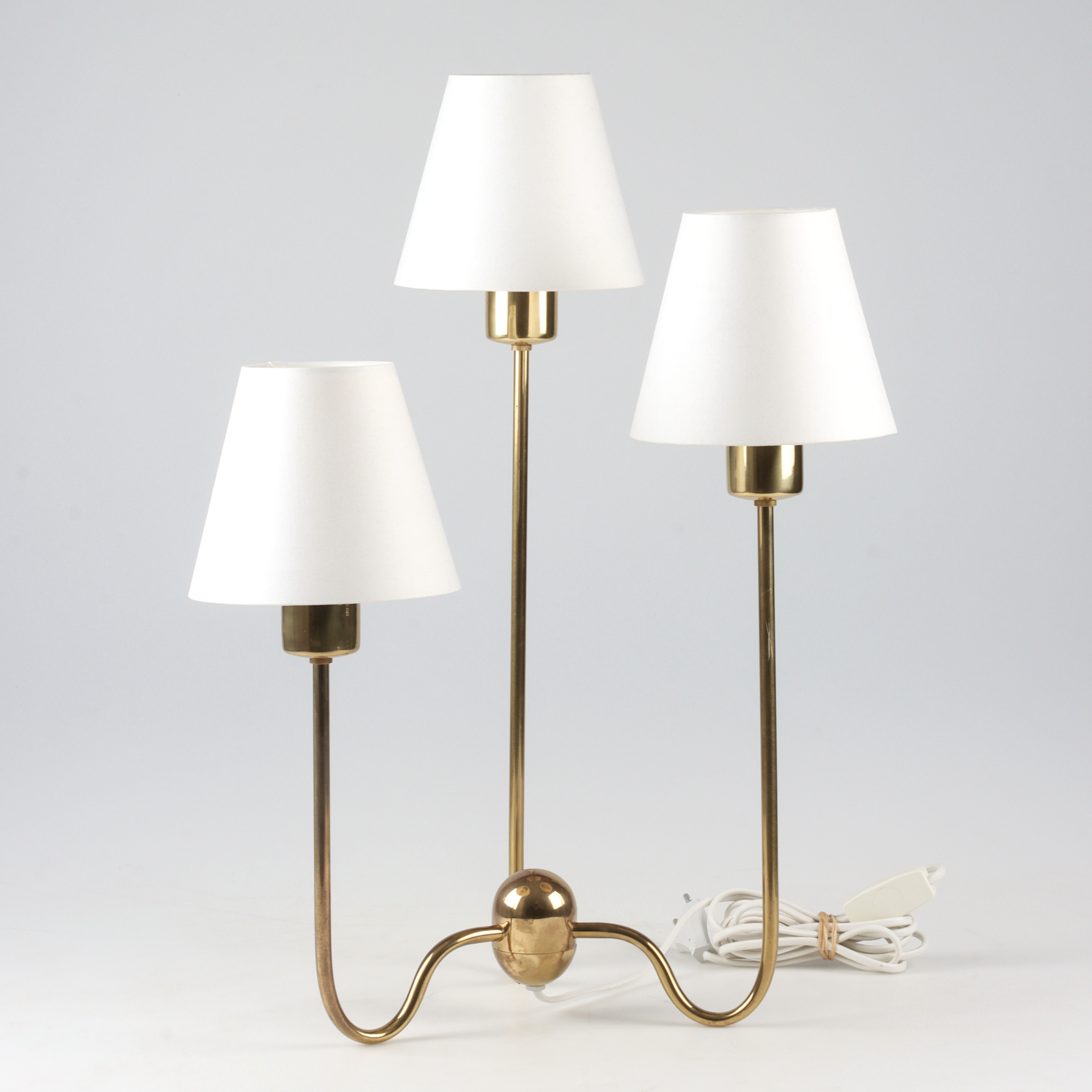 JOSEF FRANK. Bordslampa, modell 2468, Firma Svenskt Tenn.