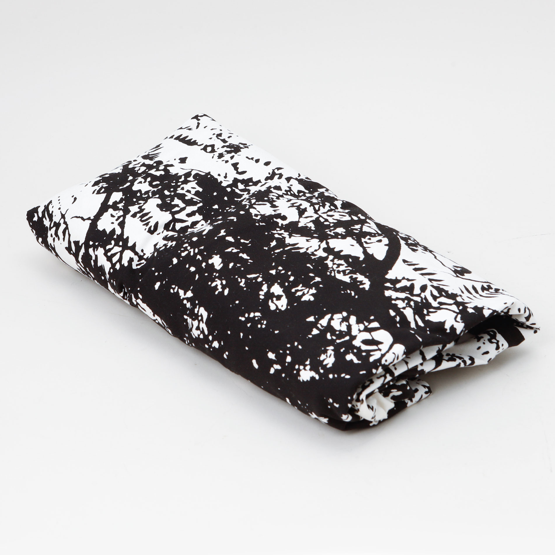 MAIJA ISOLA. Gardinlängd, "Tuuli", Marimekko, Finland.