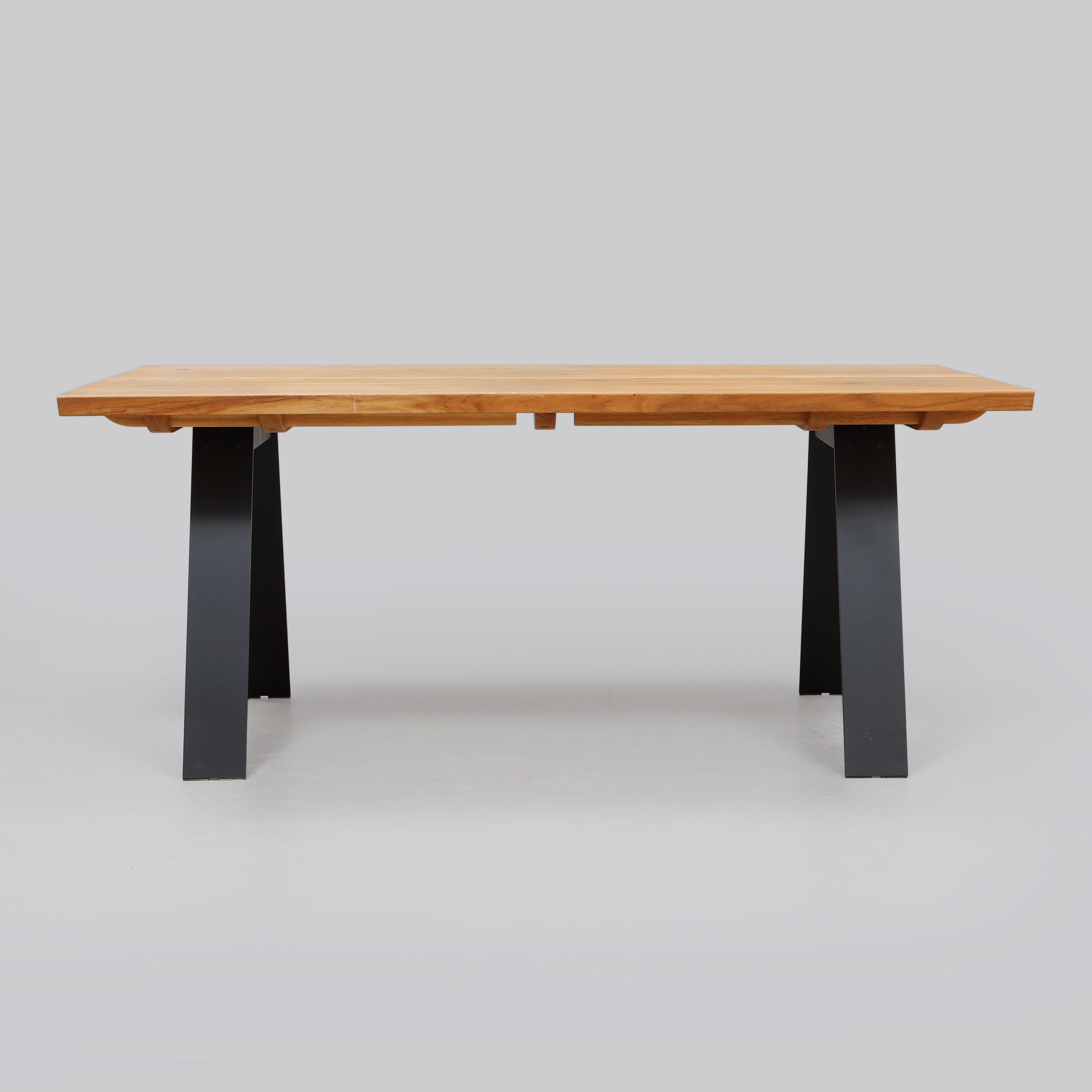 NISSEN & GEHL. Matbord, "GM 3200 Plank Table", Naver Collection, Gramrode Møbelfabrik, Danmark.