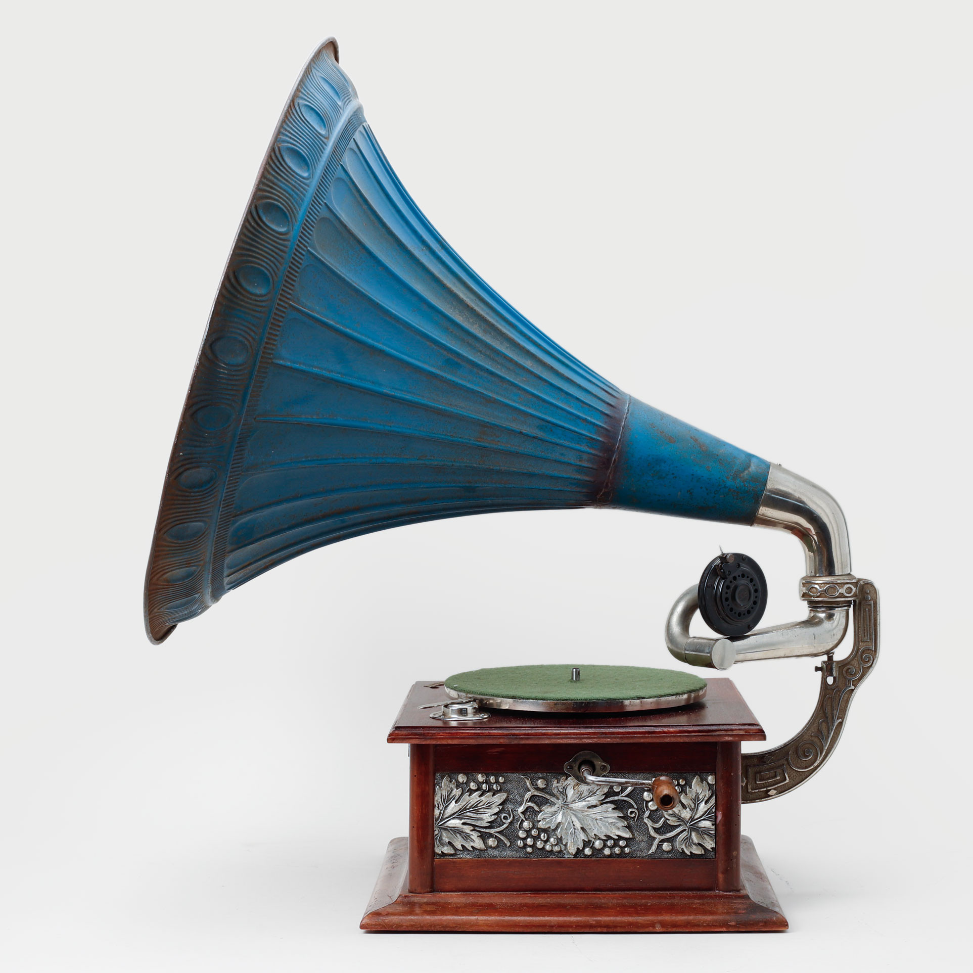 TRATTGRAMMOFON, Kronophon, tidigt 1900-tal.