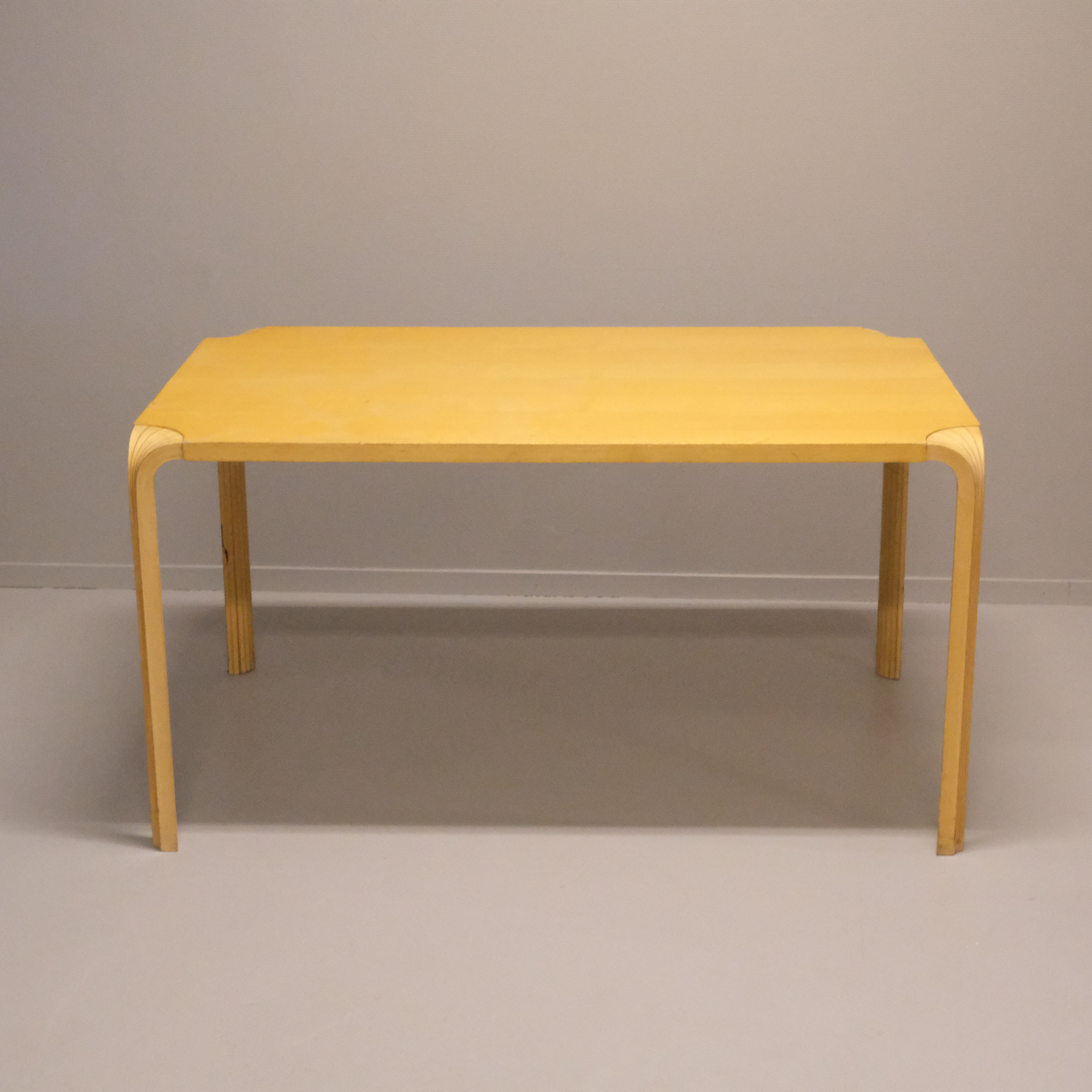 ALVAR AALTO. BORD, X800A, FÖR ARTEK.