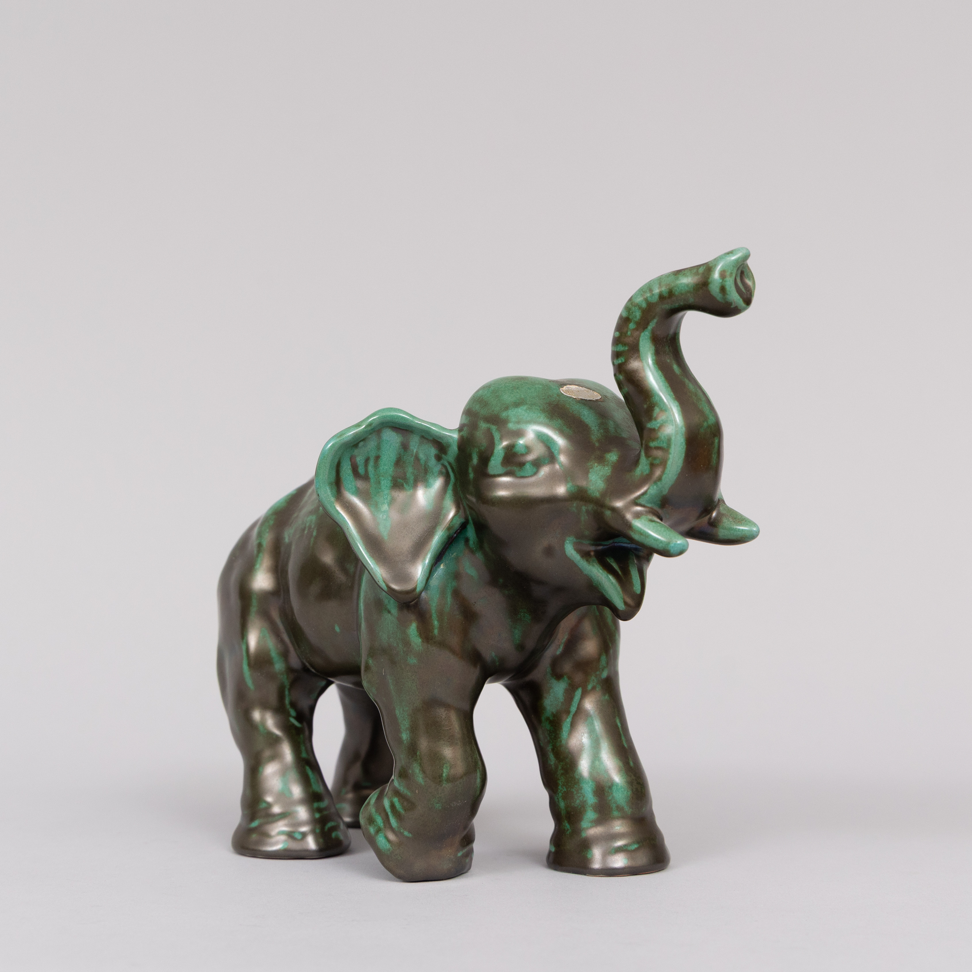 VICTORIA WESTBERG. Elefant, lergods, glaserat lergods, Upsala Ekeby.