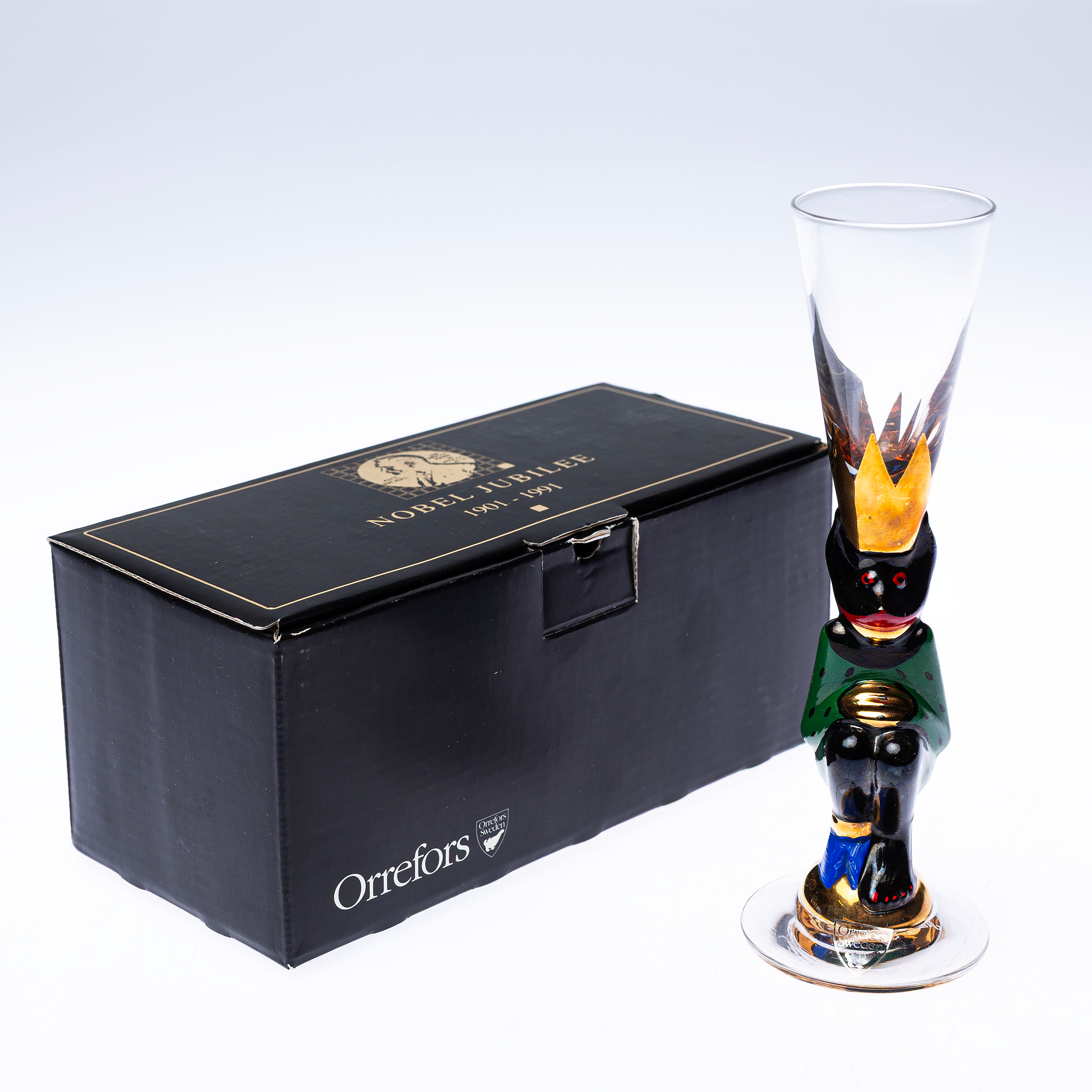 GUNNAR CYRÉN. "Djävul", snapsglas, ur Nobel, Jubileum 100 år, Orrefors, signerad, etikettmärkt.