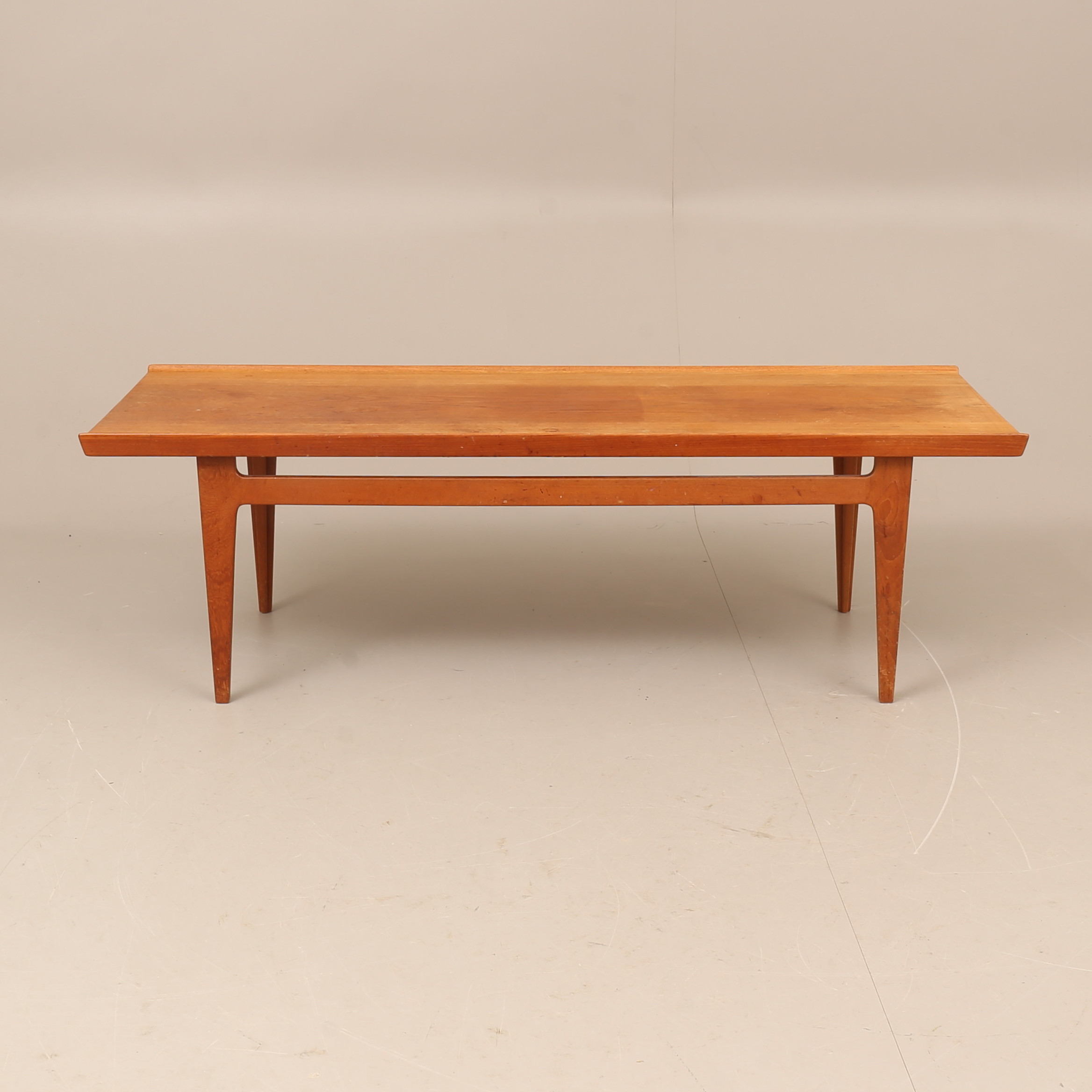 FINN JUHL. Soffbord , ”Model 531”, teak, France & Son, Danmark.