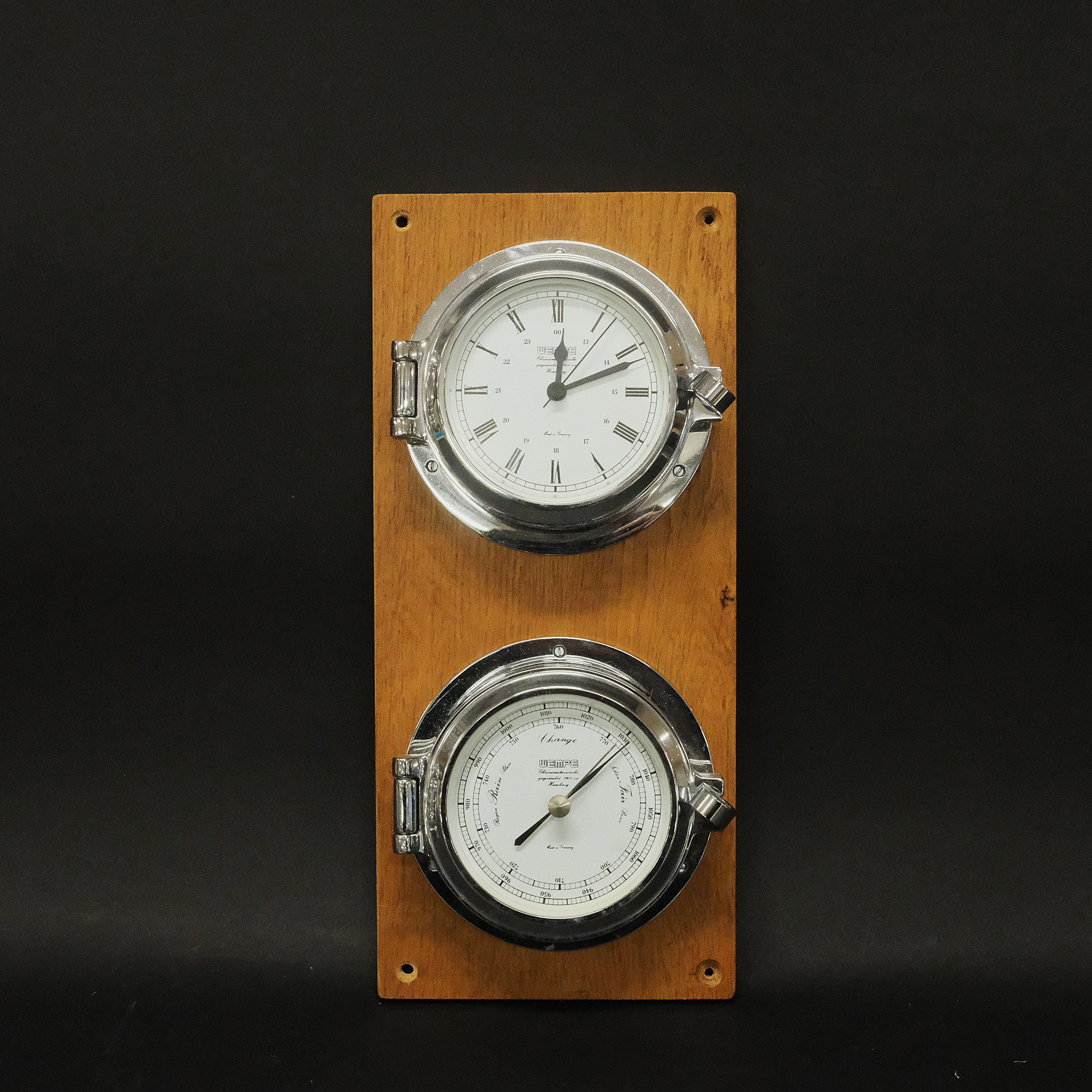 SKEPPSUR SAMT BAROMETER, WEMPE, TYSKLAND.