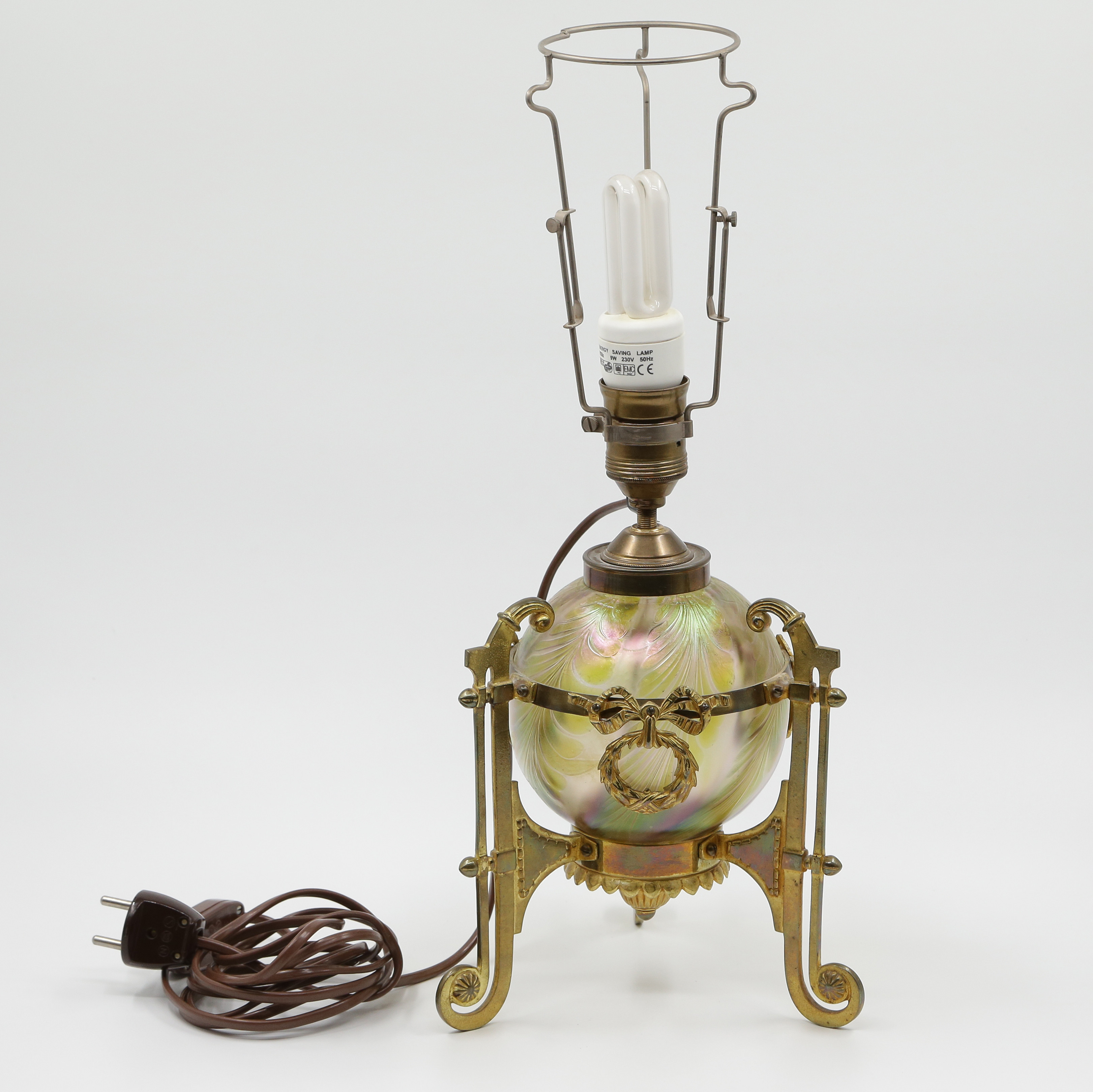 JOHANN LOETZ-WITWE, BORDSLAMPA, MÄSSING OCH GLAS, JUGEND / ART NOUVEAU, TIDIGT 1900-TAL.