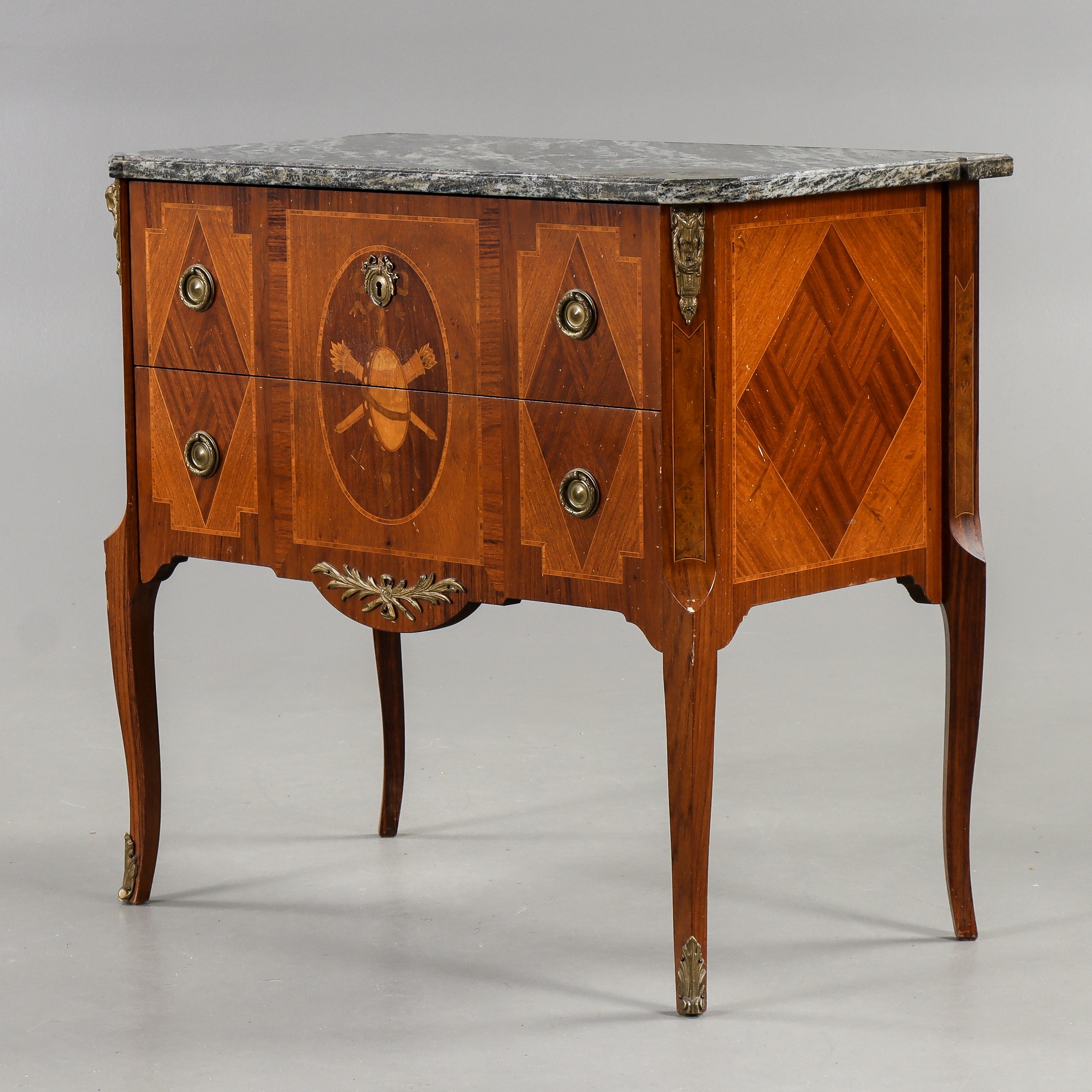 BYRÅ, Louis XVI-stil, 1900-talets mitt eller andra hälft.