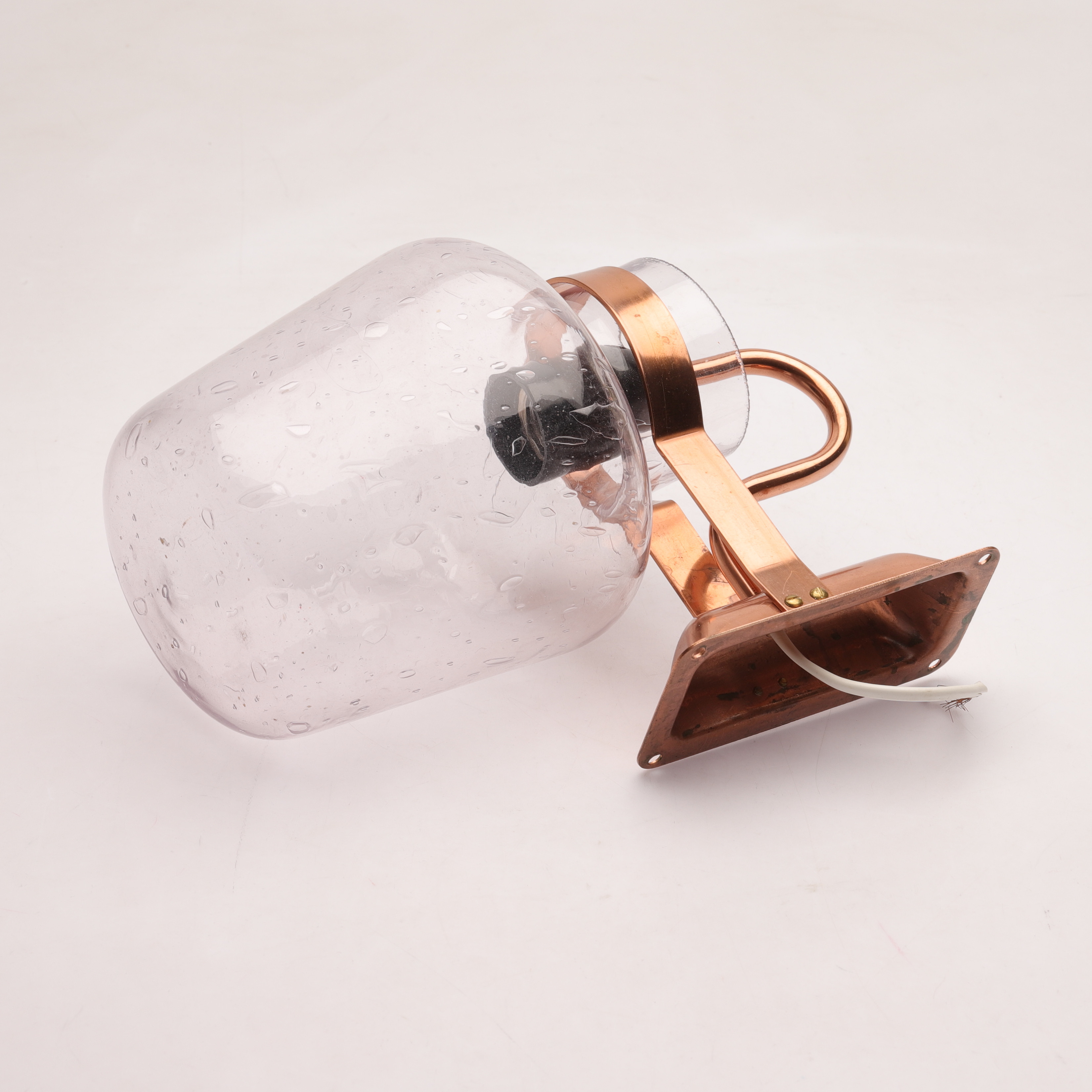 VÄGGLAMPA, koppar och glas, 1900-talets andra hälft.