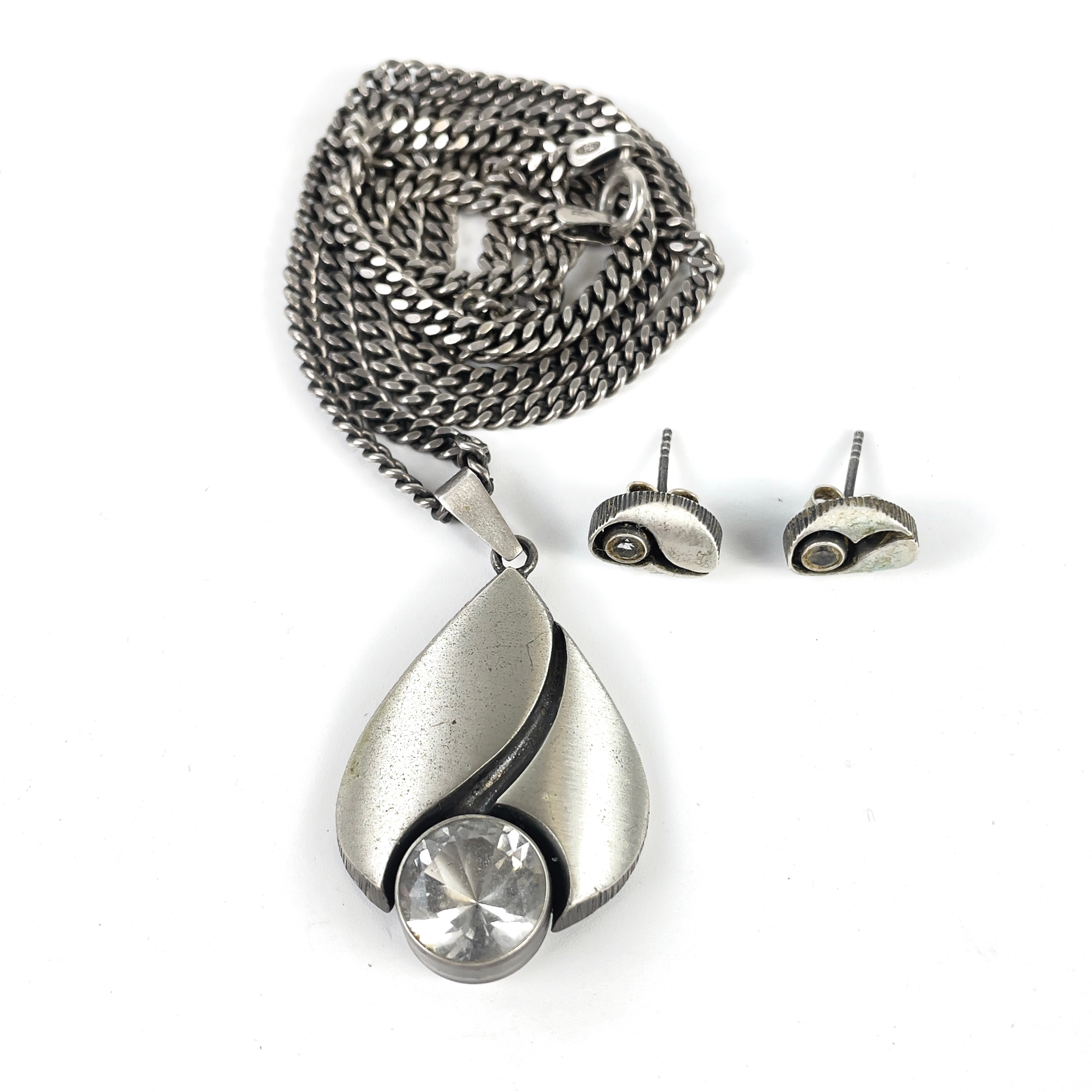 KARL LAINE, garnityr med halsband och örhängen, sterlingsilver med vita stenar, Finland, 1970-tal.