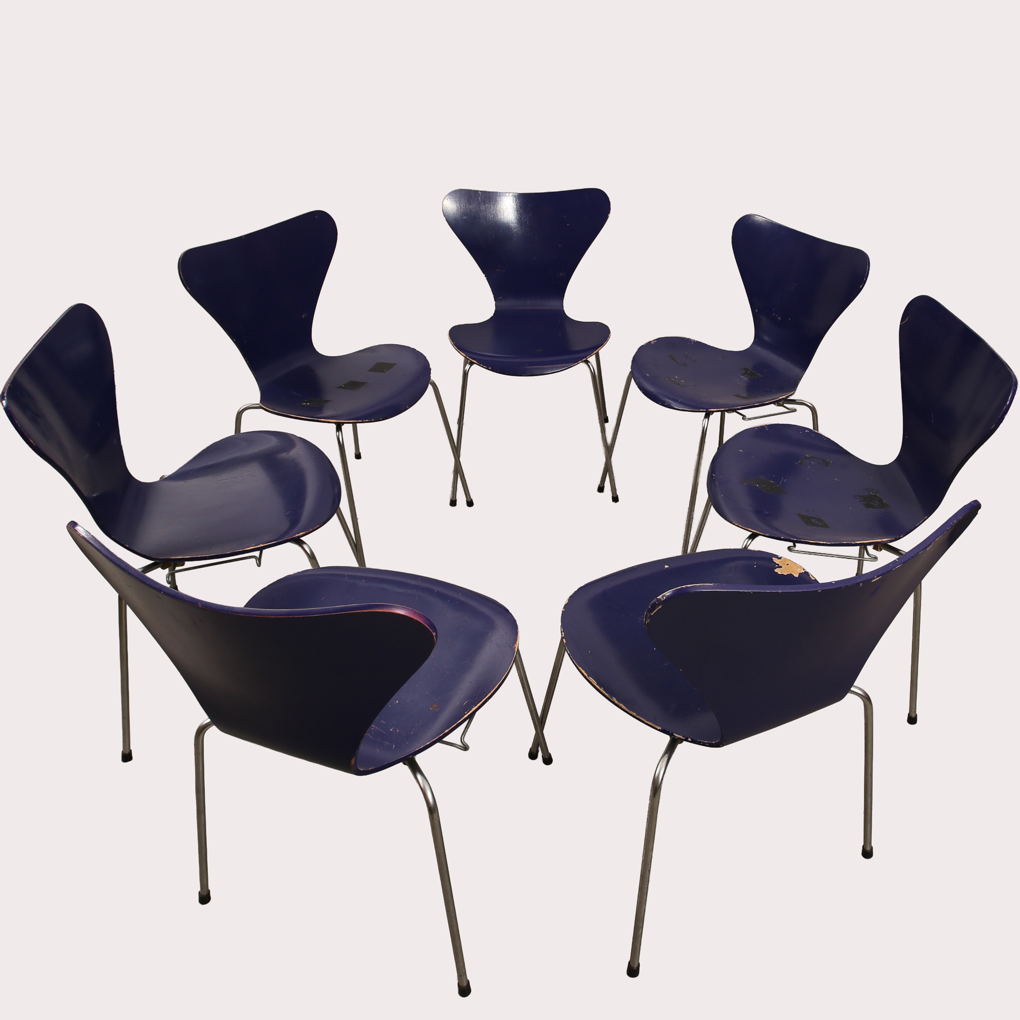 ARNE JACOBSEN. Stolar, "Sjuan", för Fritz Hansen, Danmark, 7 st, 1970-tal.