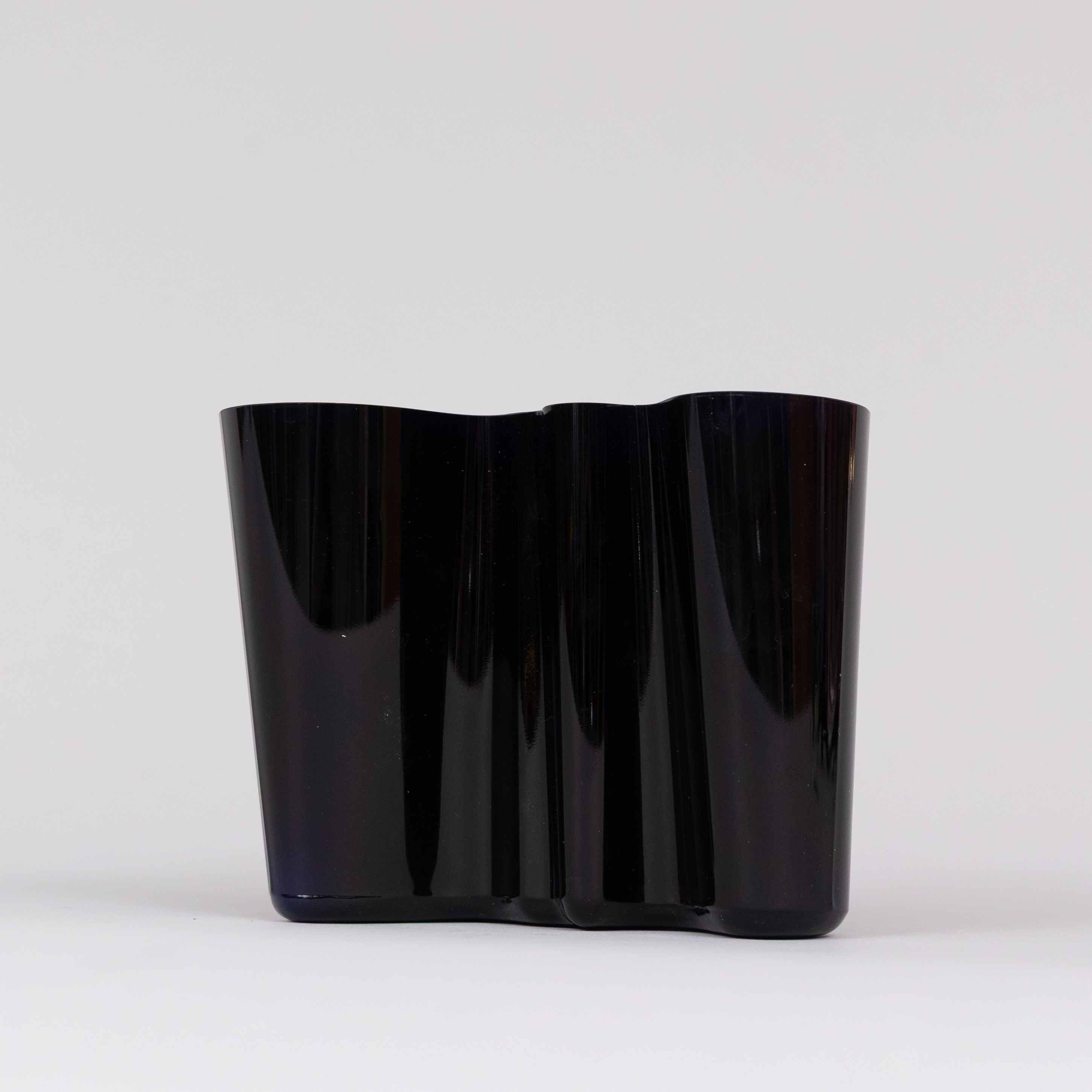 ALVAR AALTO. Vas, Savoy, Ittala, Finland, stämpelsignerad.