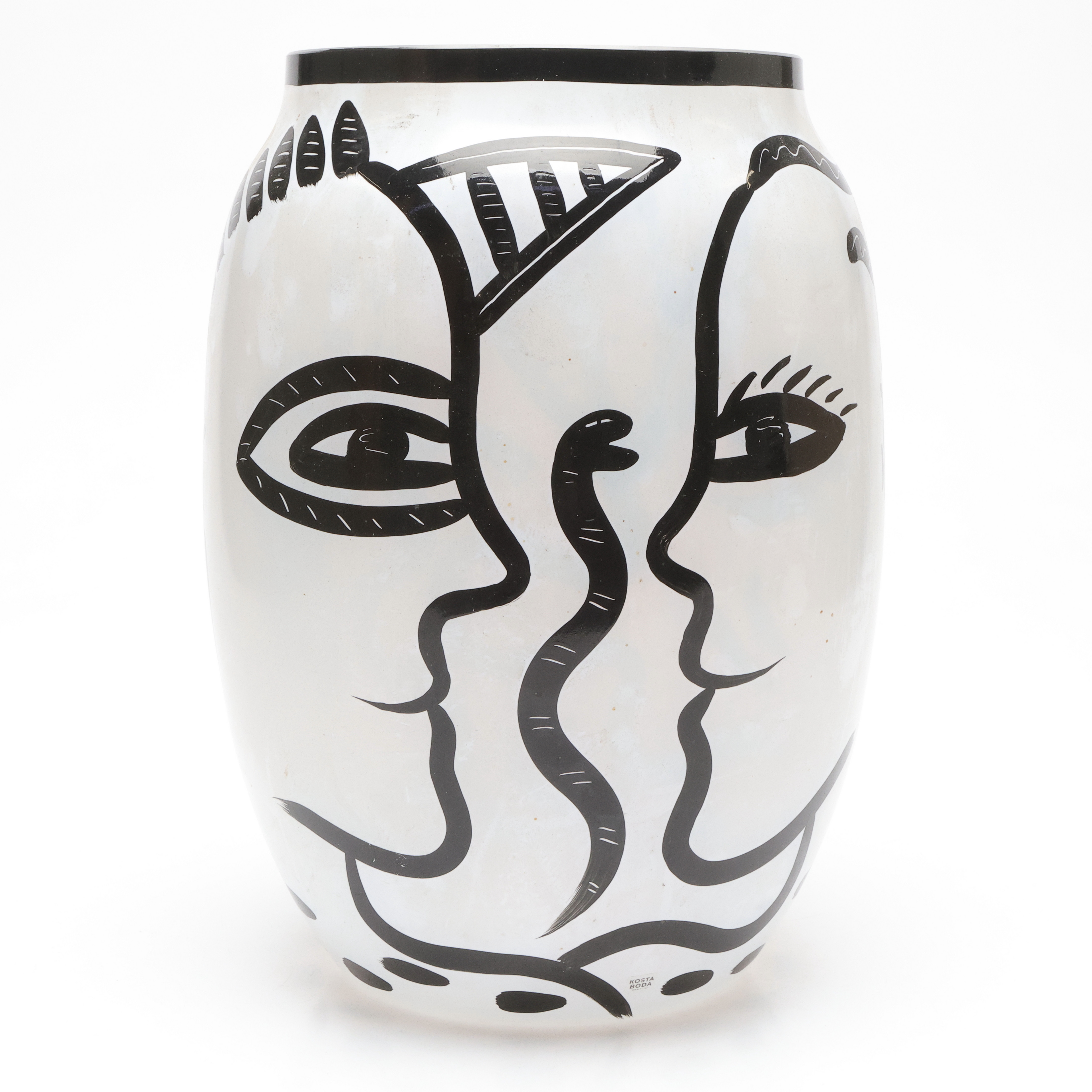 ULRICA HYDMAN-VALLIEN, vas, glas, "Caramba", Kosta Boda, signerad.