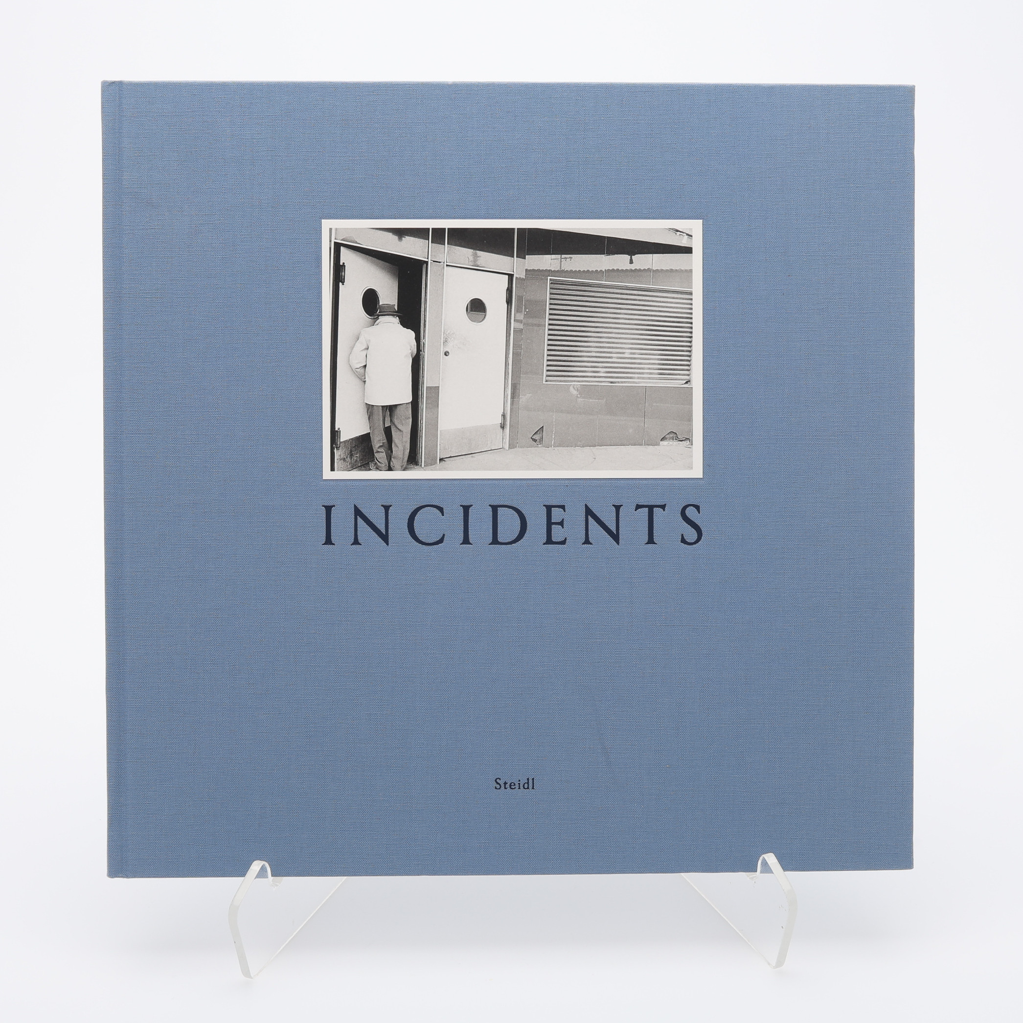 FOTO. DEN AMERIKANSKE FOTOGRAFEN HENRY WESSELS "INCIDENTS" I FÖRSTA UPPLAGAN, 2013.