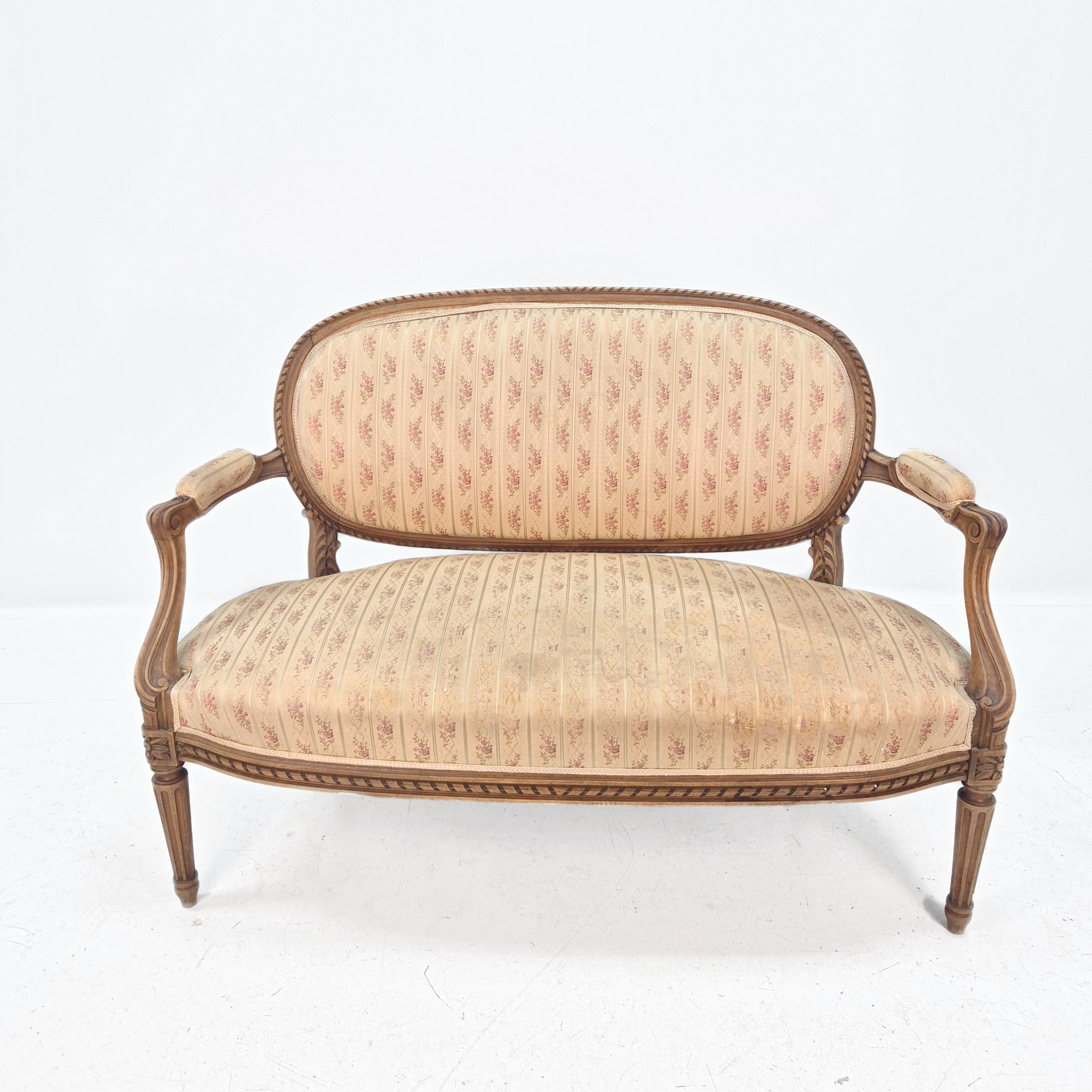 SOFFA , rokoko stil 1900 talets mellersta del.