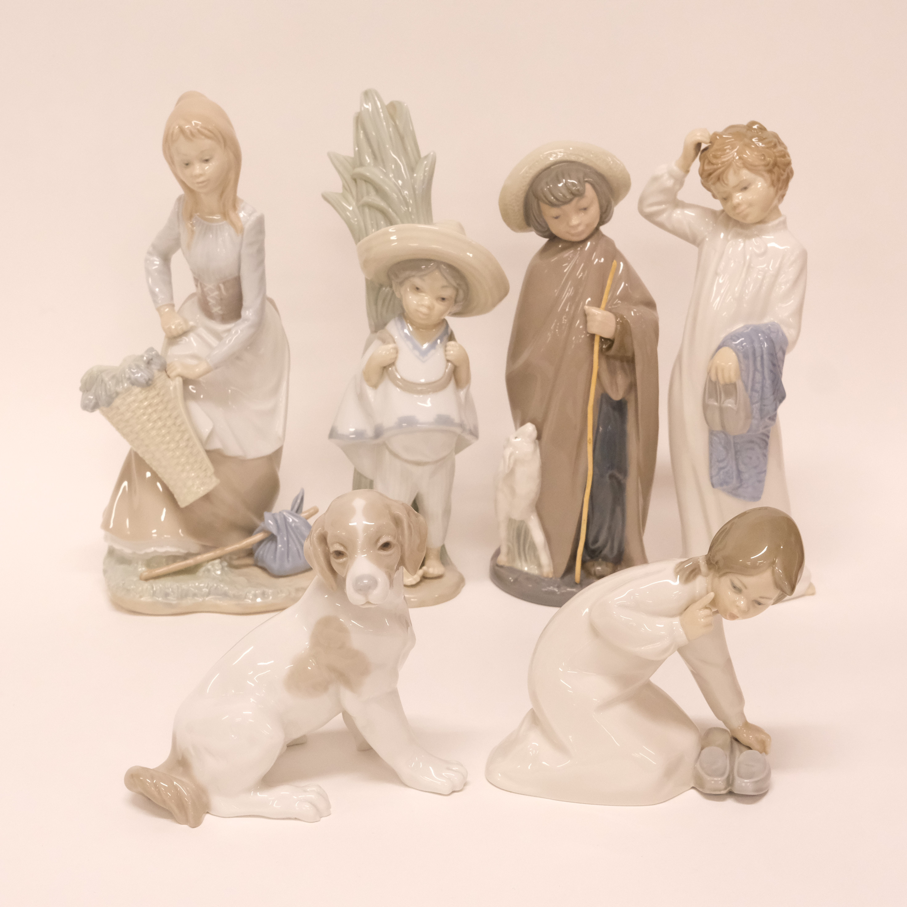 LLADRO OCH NAO, SEX FIGURINER.