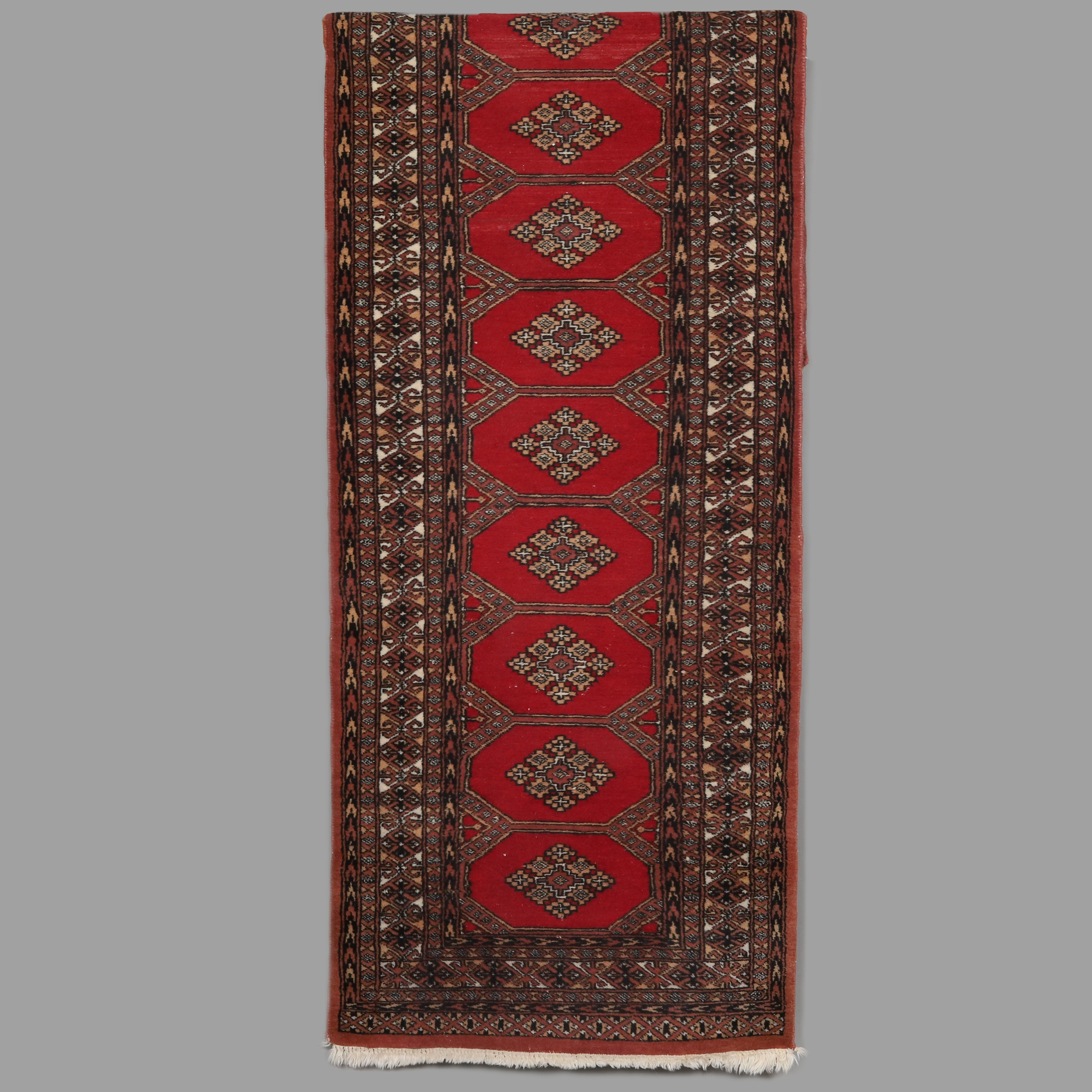 GALLERIMATTA. Handknutern, Jaldar, Pakistan 81 x 245 cm.
