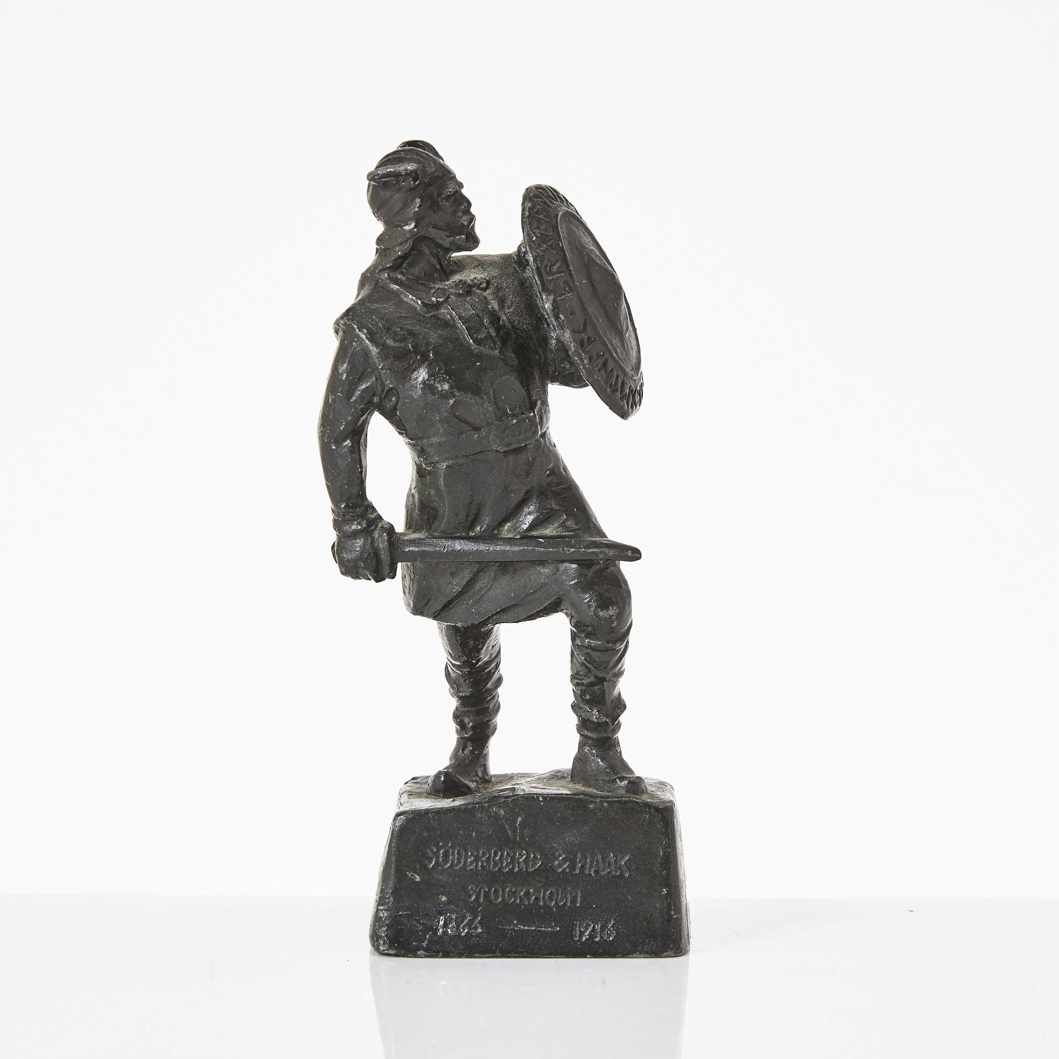 ALICE NORDIN (1871-1948). Skulptur, patinerad metall.