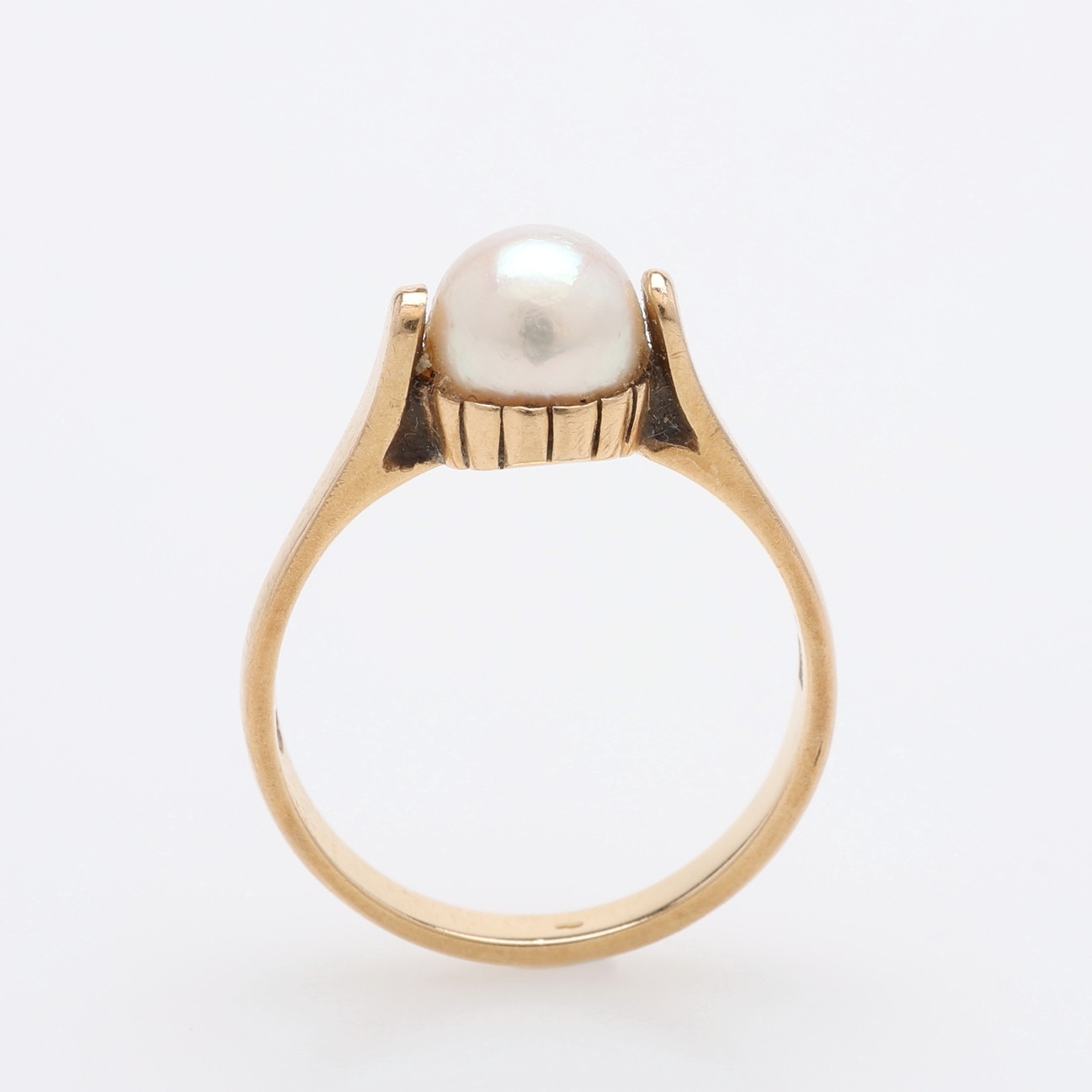 RING, 18K GULD & PÄRLA, GE-KÅ SMYCKEN, G KAPLAN, STOCKHOLM, 1962, TOTALT CIRKA 4 GRAM.