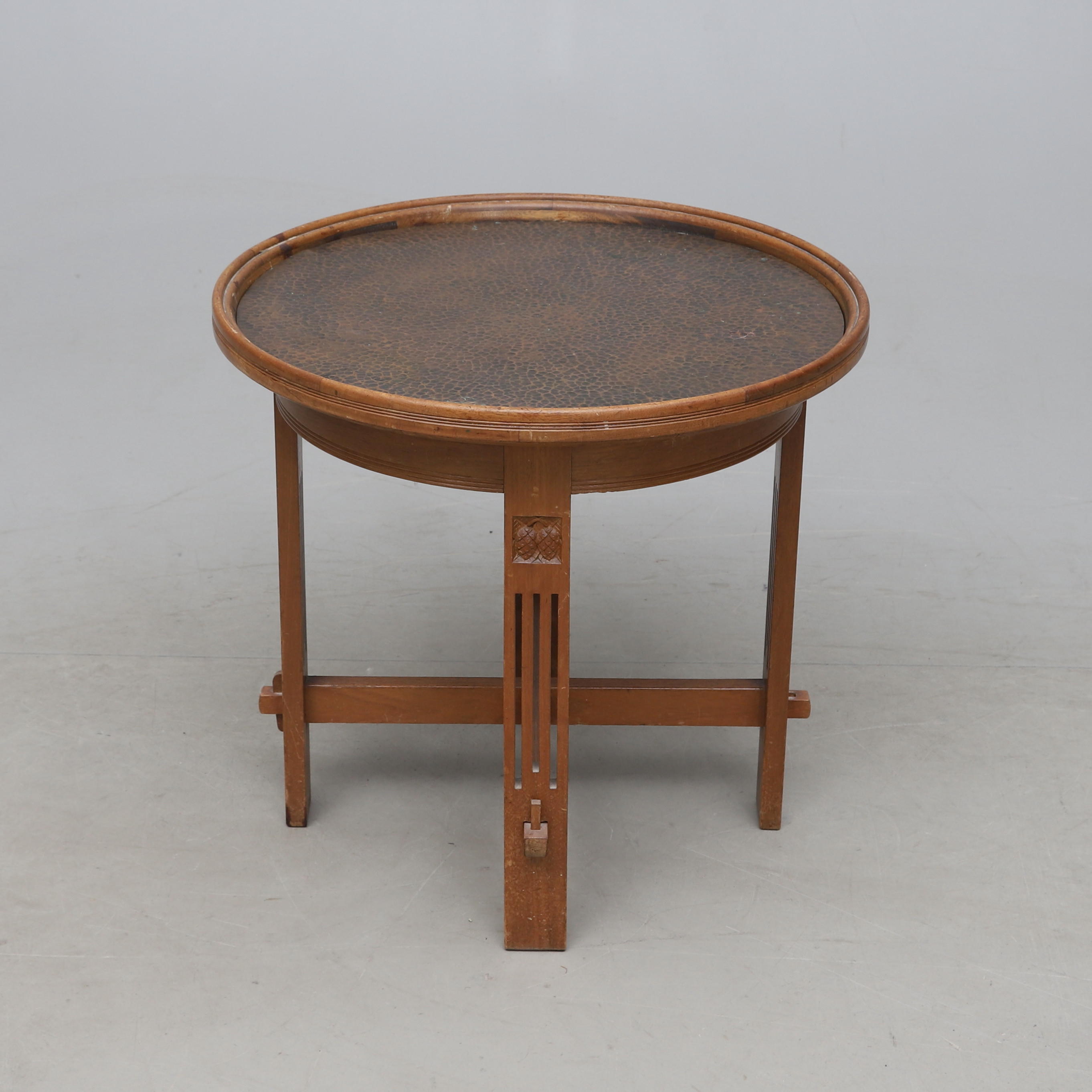 RÖKBORD/ SIDOBORD, kopparskiva, Jugend, 1900-talets första del.