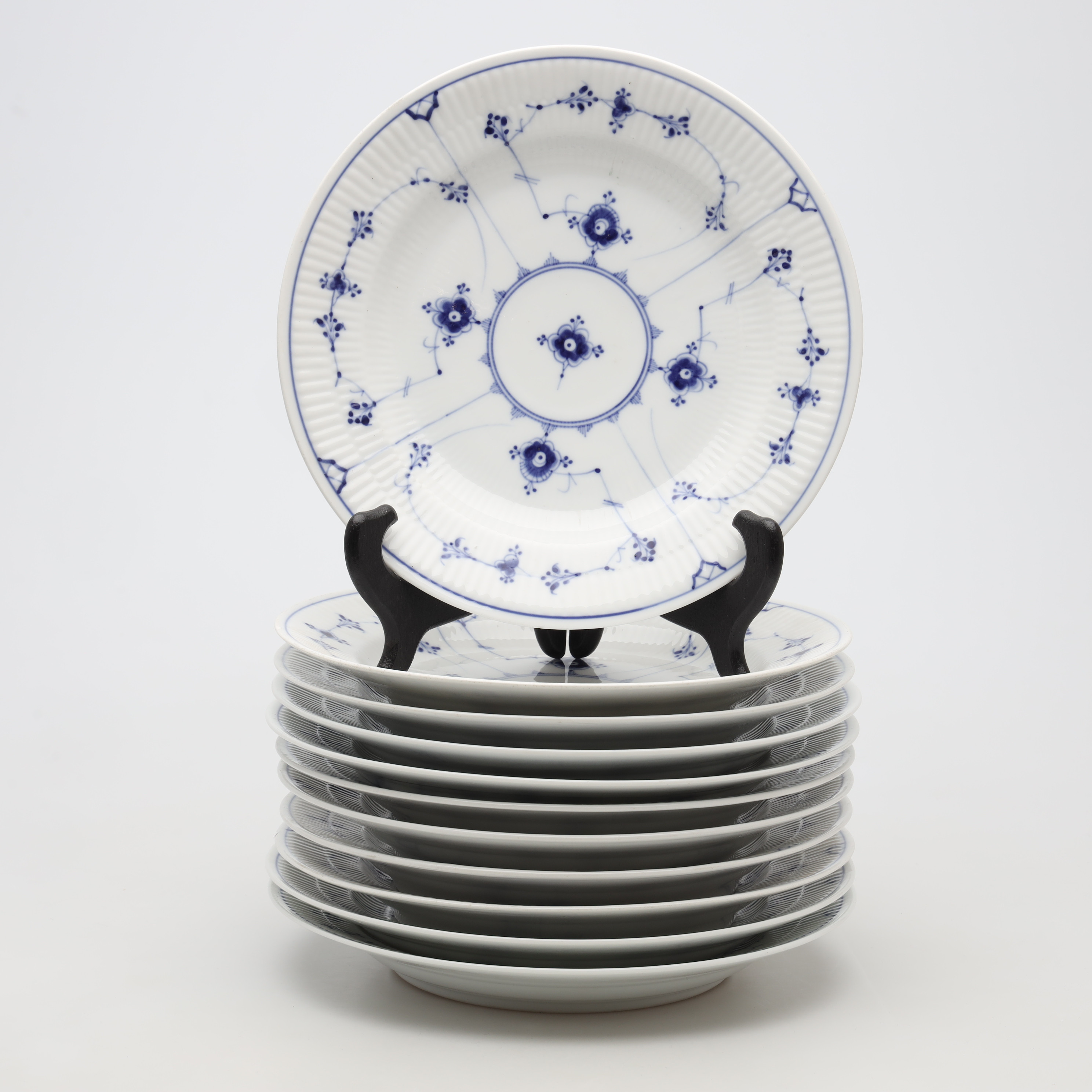 TALLRIKAR, 11 stycken, "Musselmalet", nr 1/175, porslin, Royal Copenhagen.