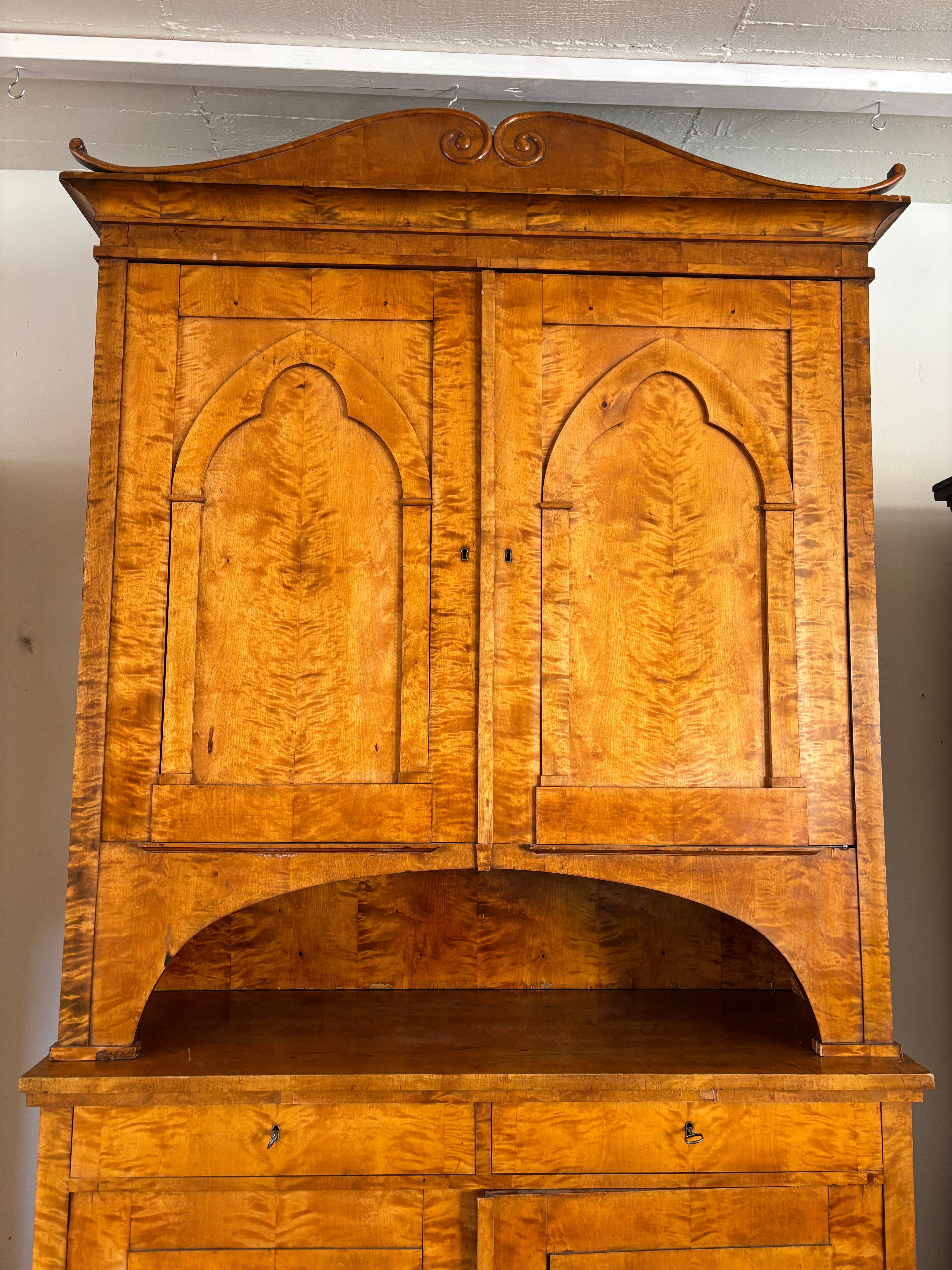 SKÅP, senempire/nygotisk, 1800-tal.