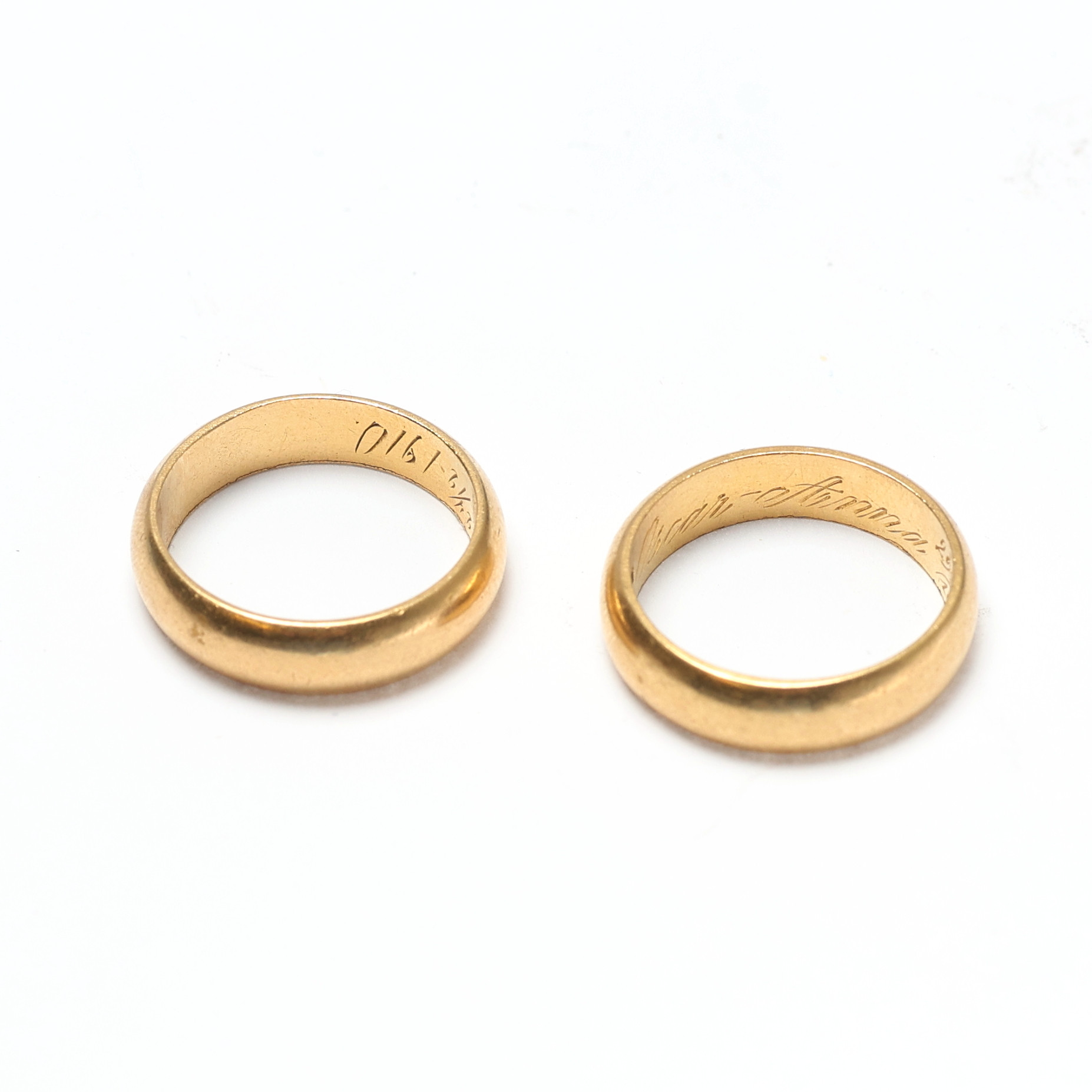 VIGSELRINGAR i 20K gult guld, 2 st, 14,5 gram.