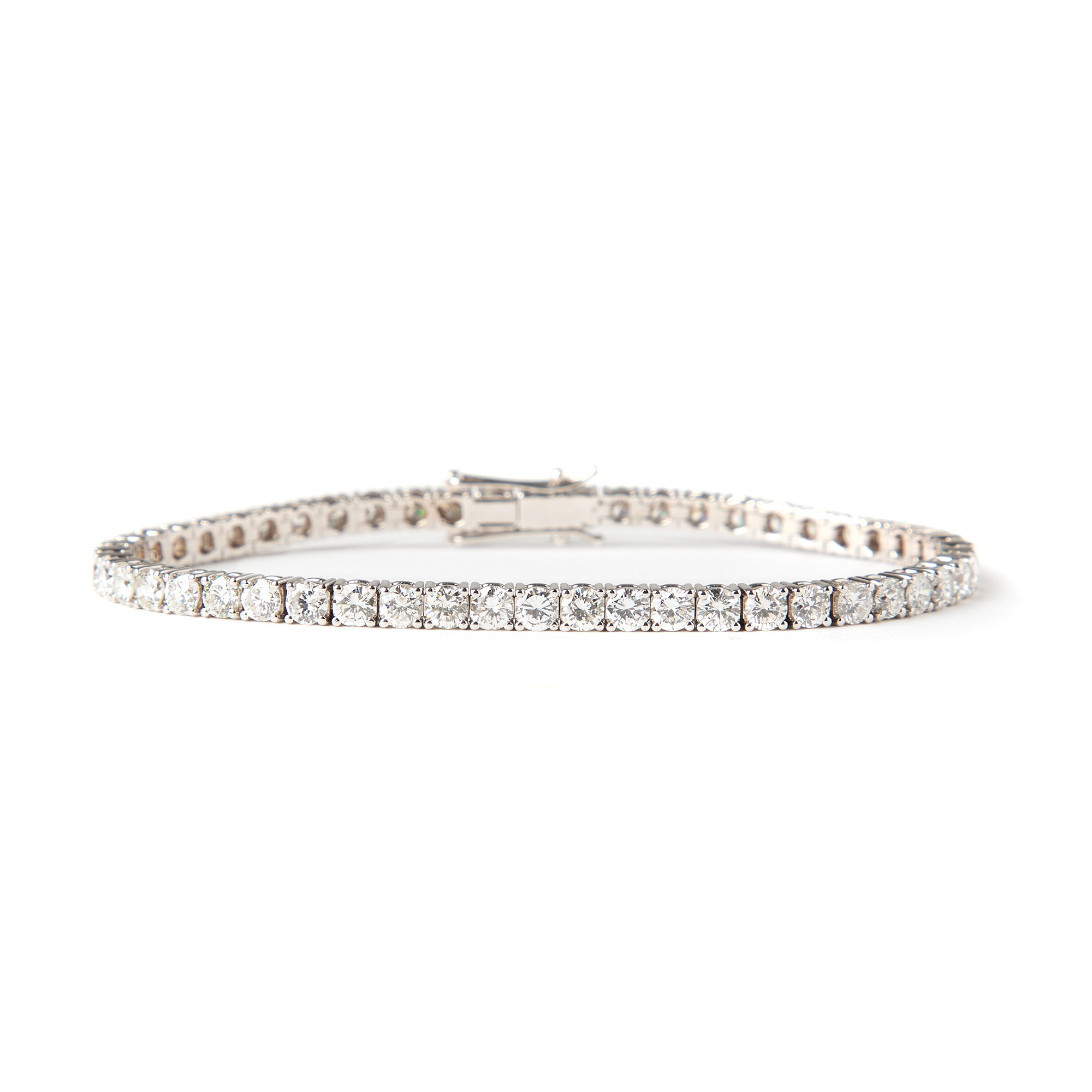 ARMBAND, sk tennisarmband, 18K vitguld med briljantslipade diamanter, totalt ca 7.09 ct.