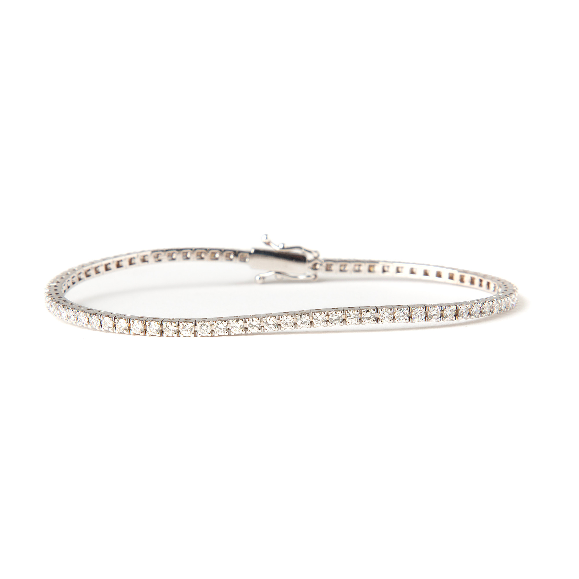 ARMBAND, sk tennisarmband, 18K vitguld med briljantslipade diamanter, totalt ca 2.0 ct.