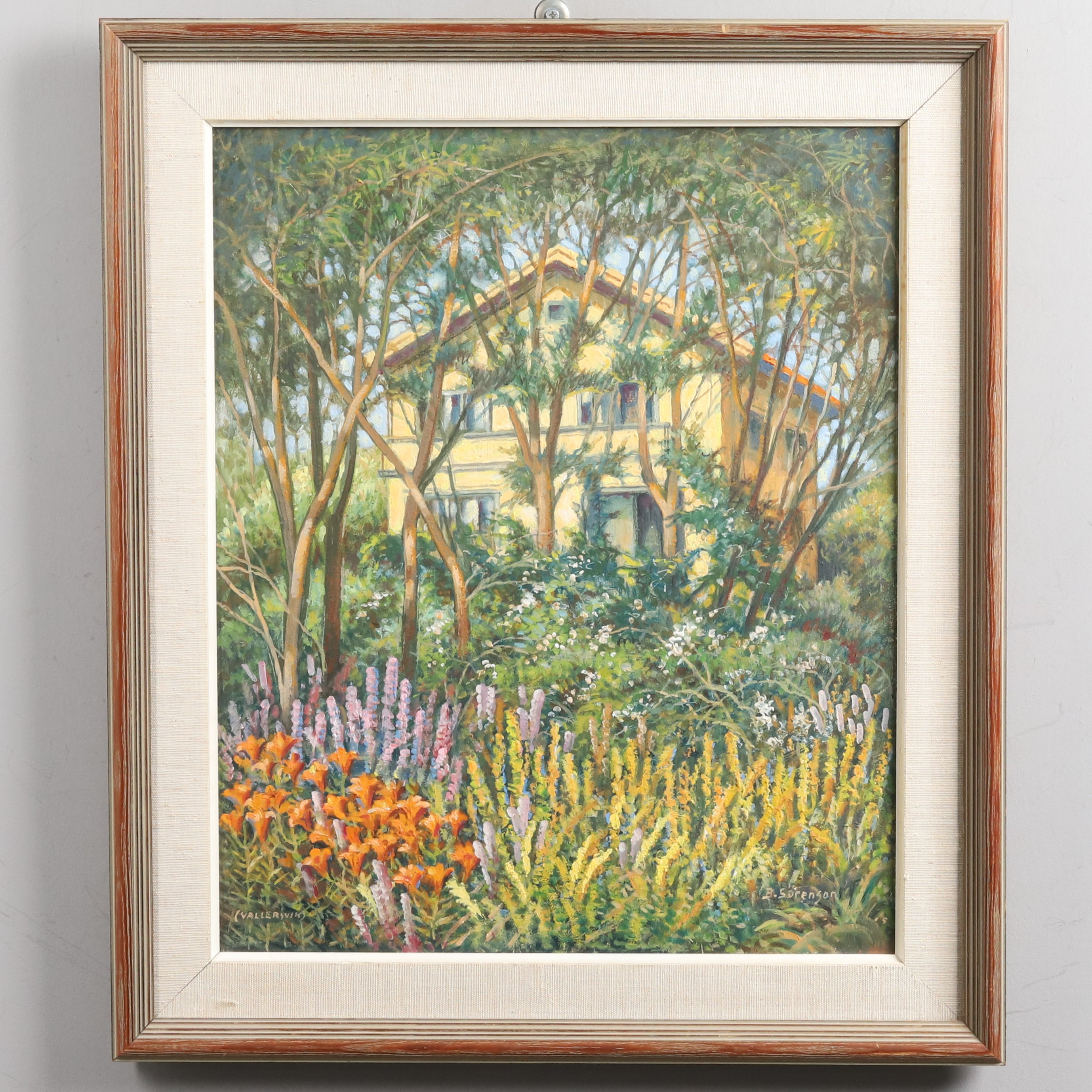 Olja på pannå, "Vallersvik, hus i blomsterprakt", signerad B. Sörenson.