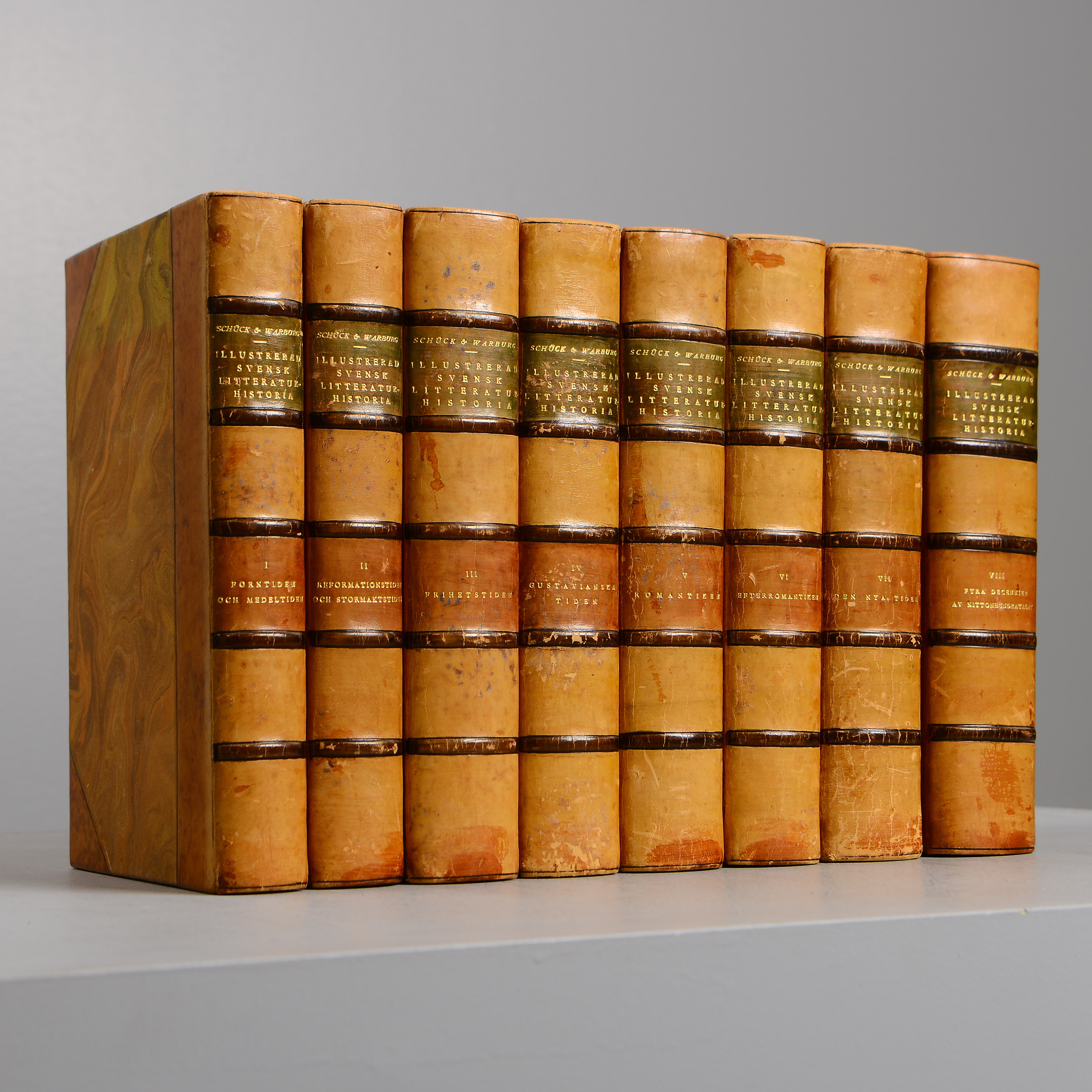 ILLUSTRERAD SVENSK LITTERATURHISTORIA, 8 band, Bokförlaget Natur och Kultur, Stockholm 1949.