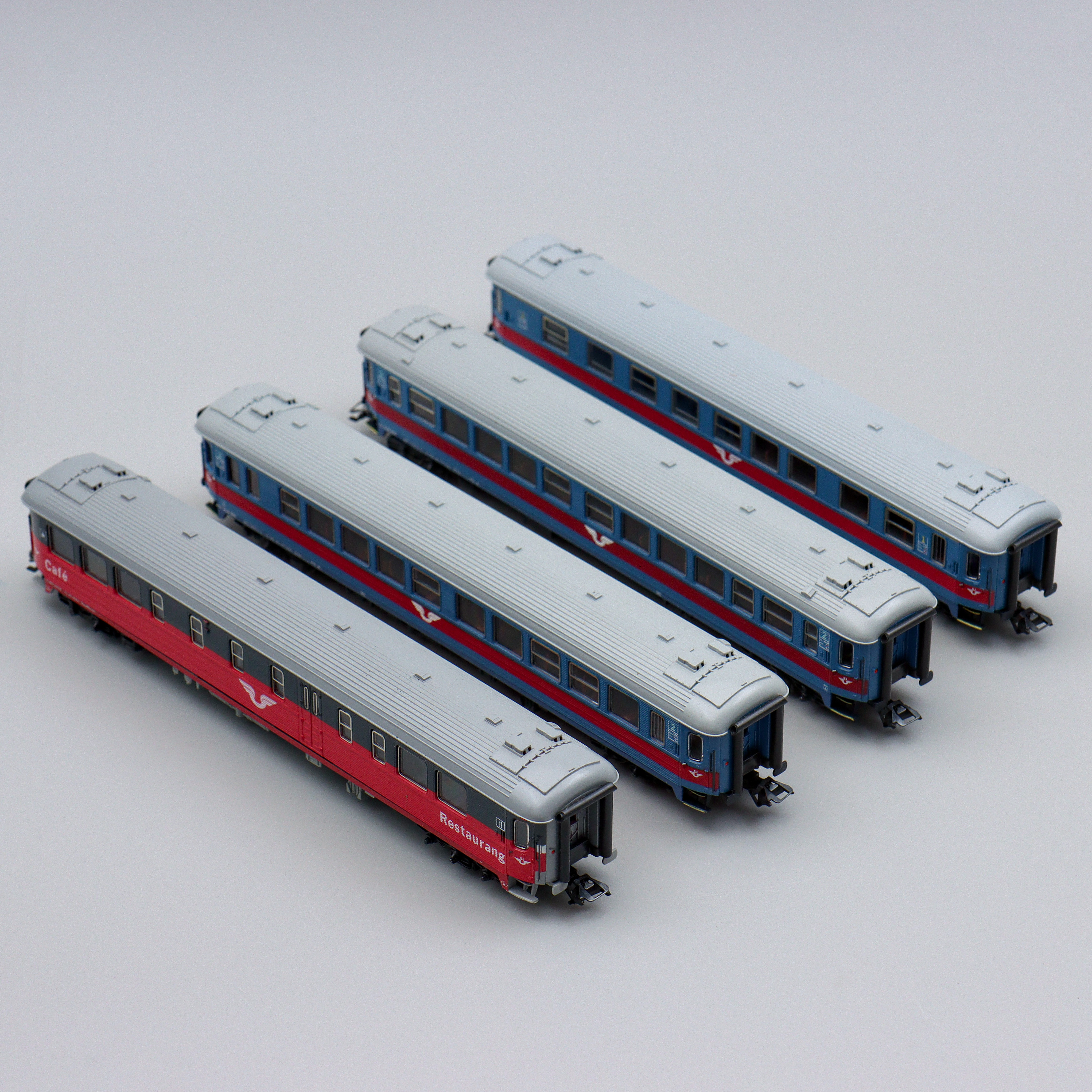 MÄRKLIN, 4 SJ TÅGVAGNAR, 5043, 5126, 5126, 4845.