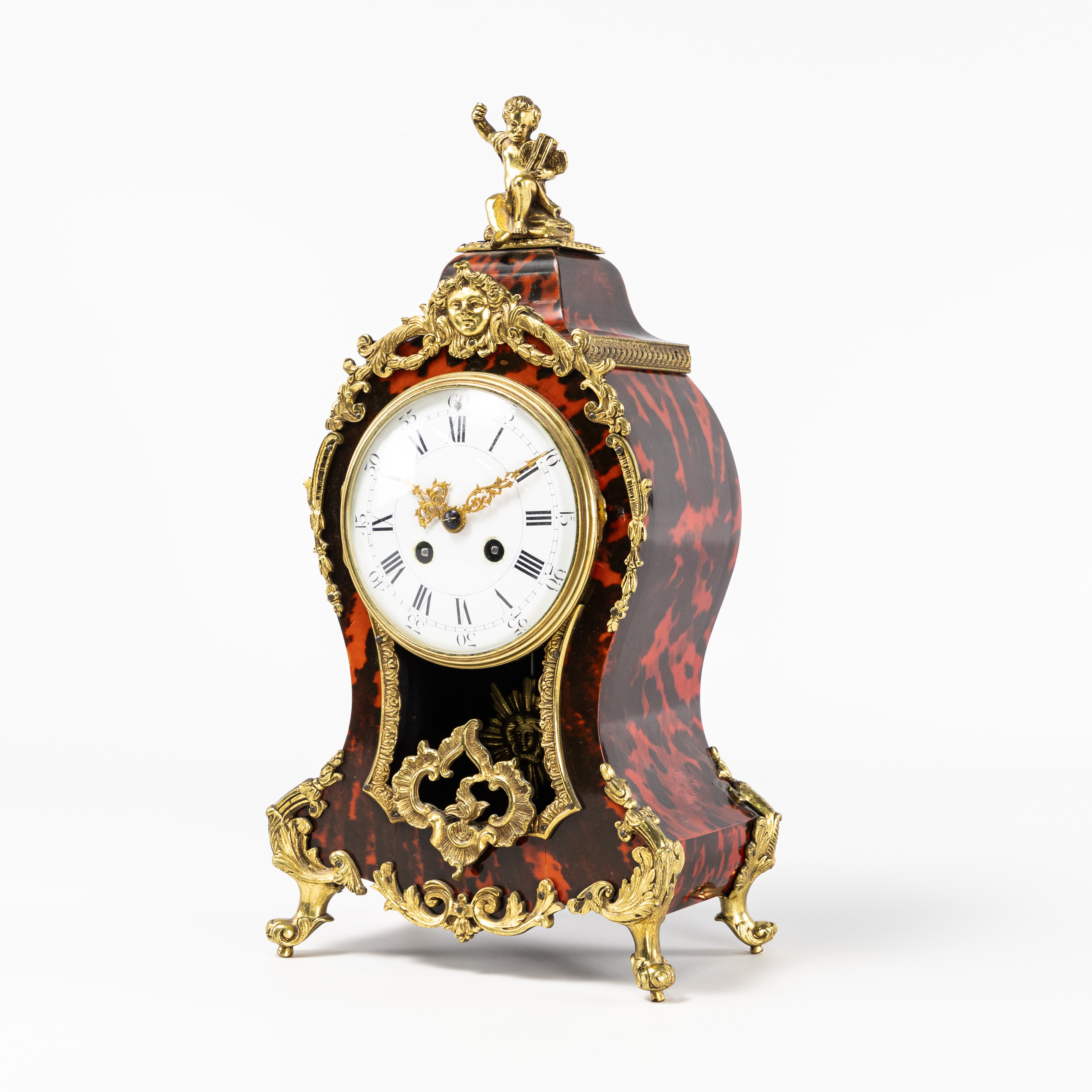 BORDSPENDYL. Louis XV-stil, 1900-tal.