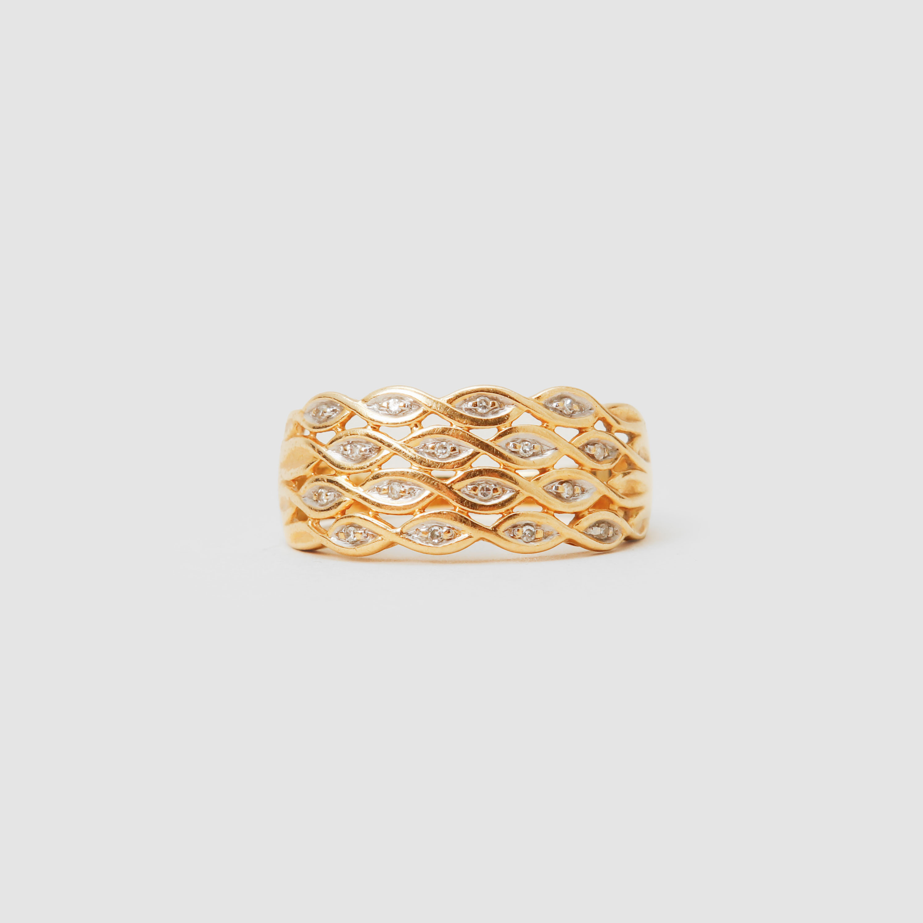 RING, 18k guld, diamanter, vikt ca 4,1 gram.