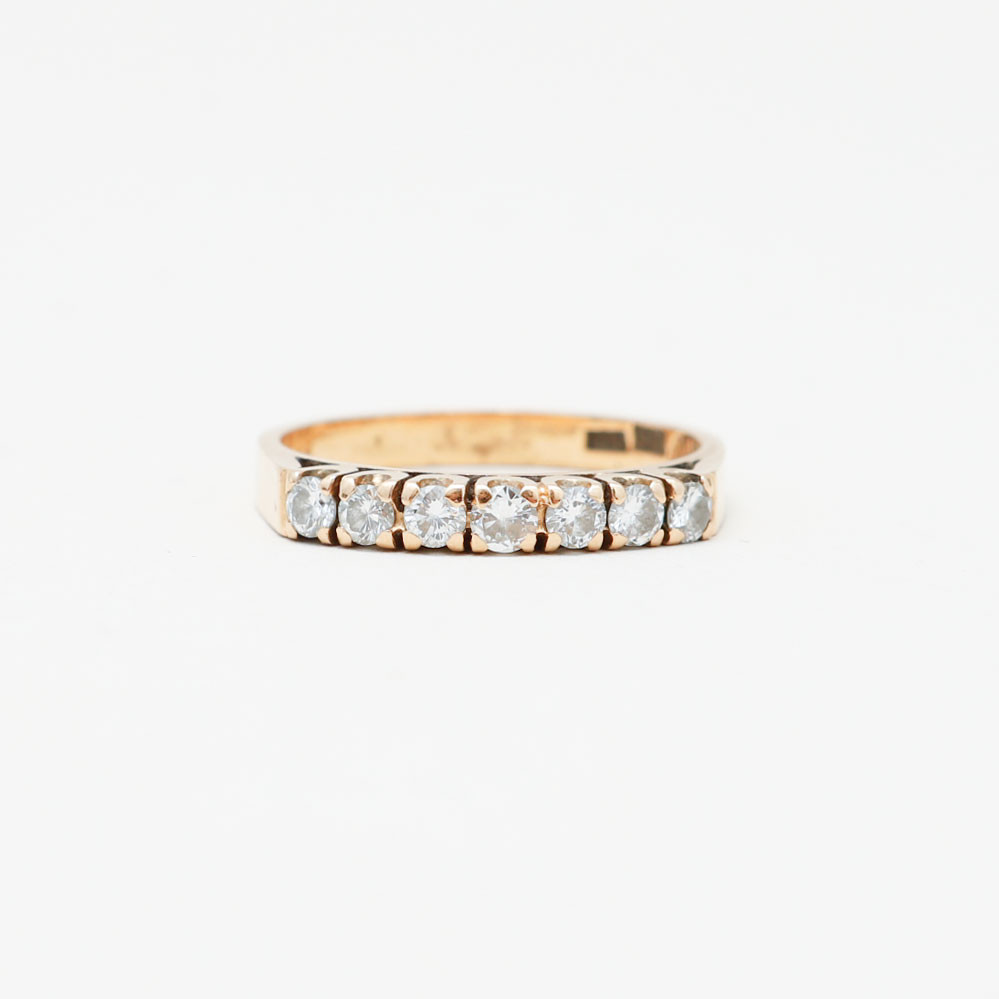 RING, 18k guld, diamanter 0,48ct, vikt ca 3,7 gram.