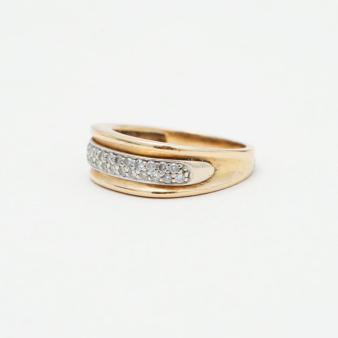 RING, 18k guld, diamanter, vikt ca 5,3 gram.