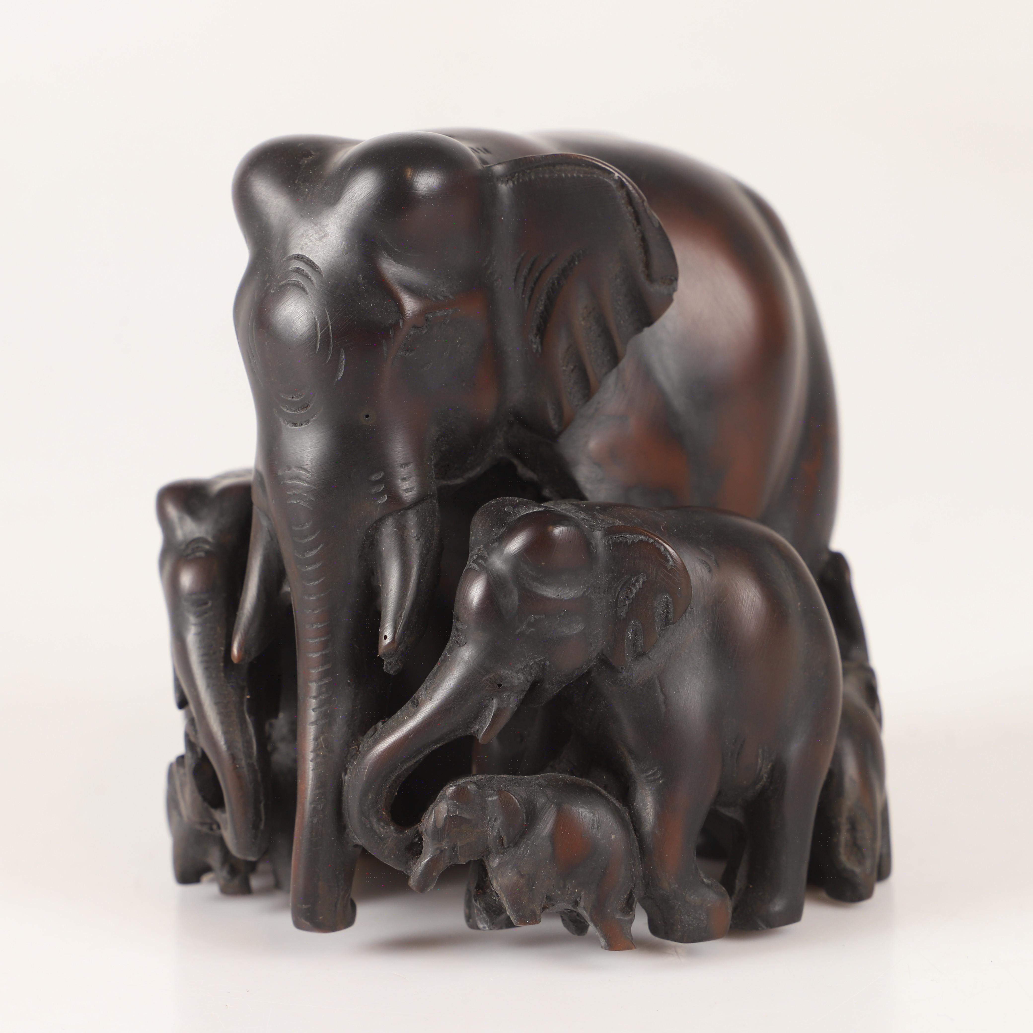 SKULPTUR, snidat trä, 1900-tal.