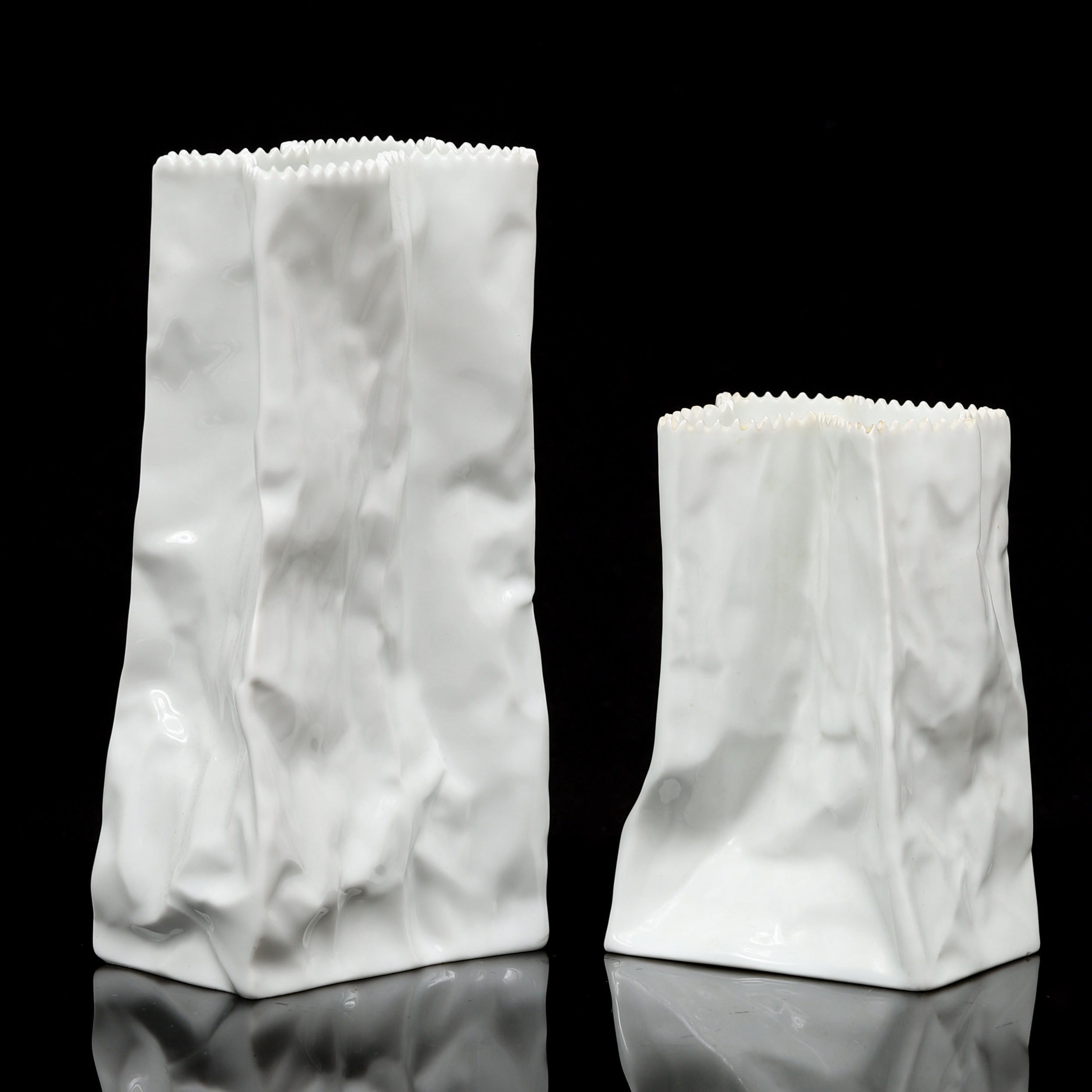 TAPIO WIRKKALA. "PÅSEN", 2 st, porslin, Rosenthal Studio linie.