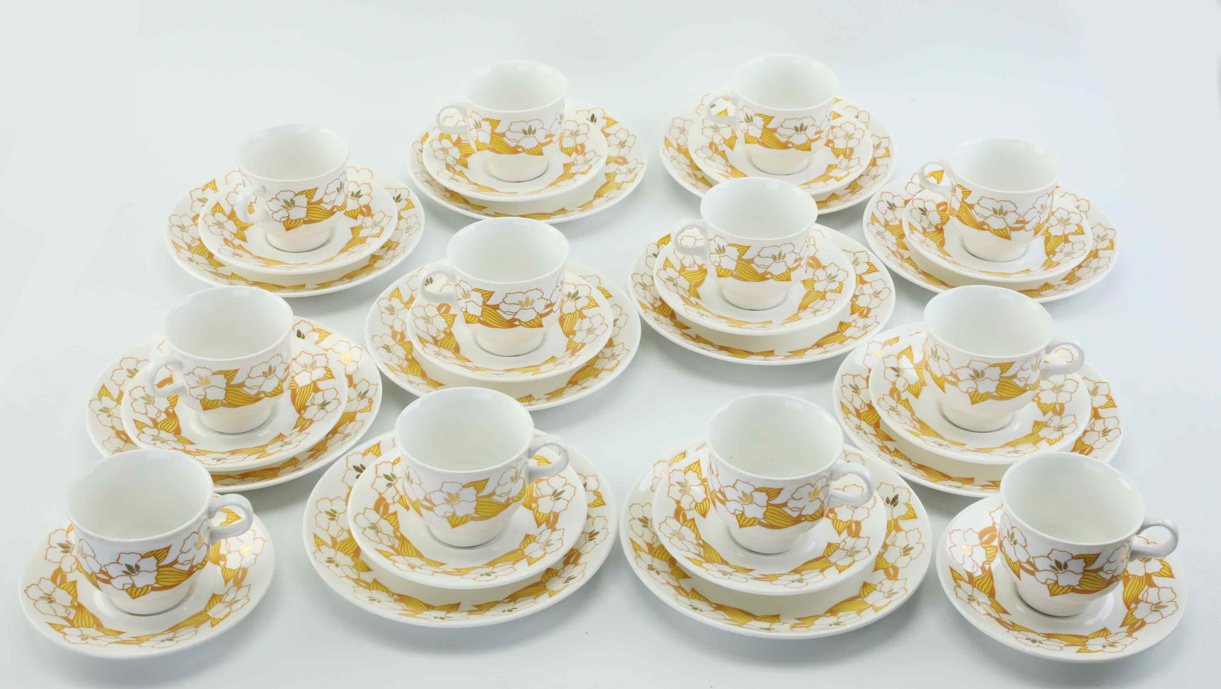 MARGARETA HENNIX. Kaffeservis, 34 delar, "Jasmin", Gustavsberg, 1970-tal.