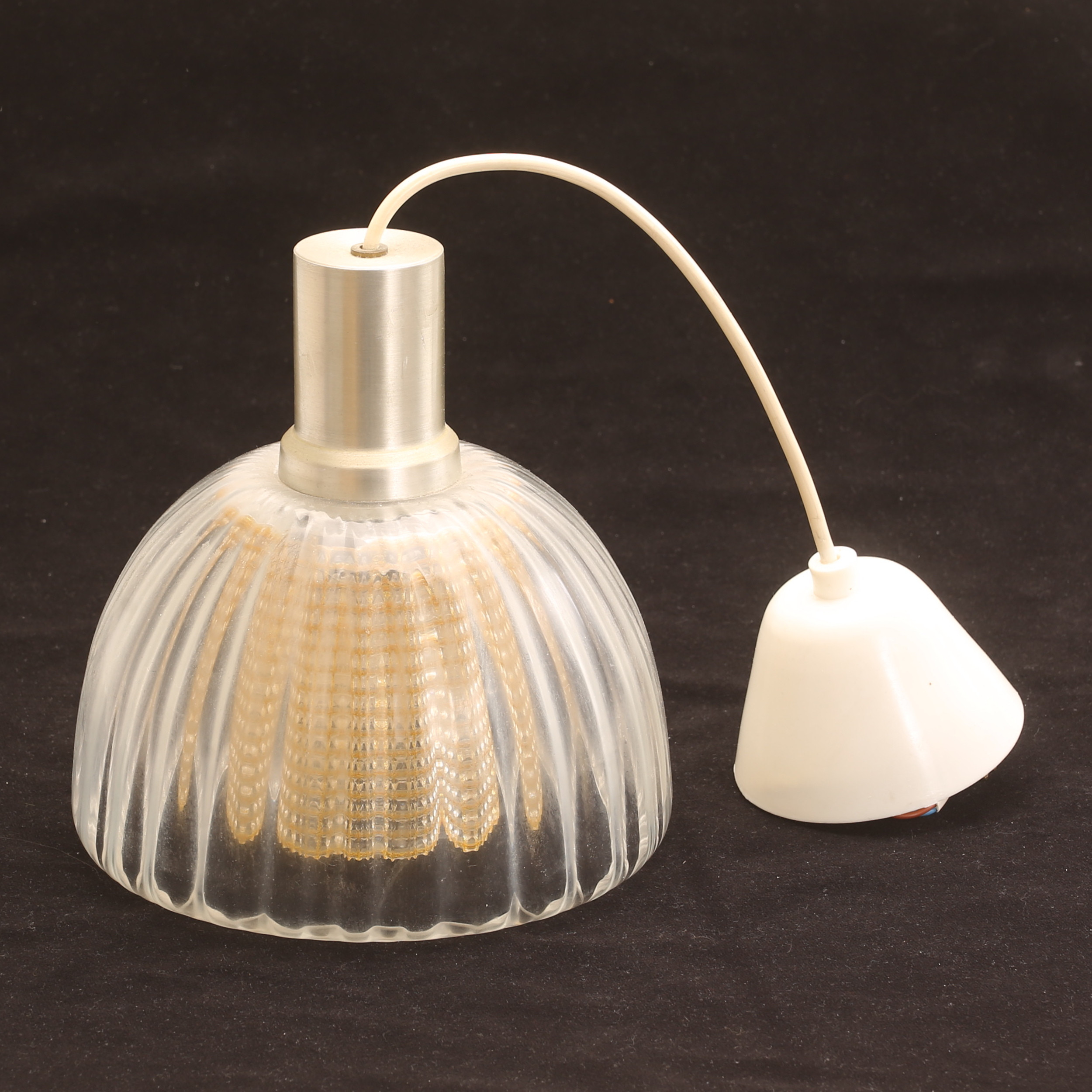 TAKLAMPA, glas och metall, 1900-talets andra hälft.