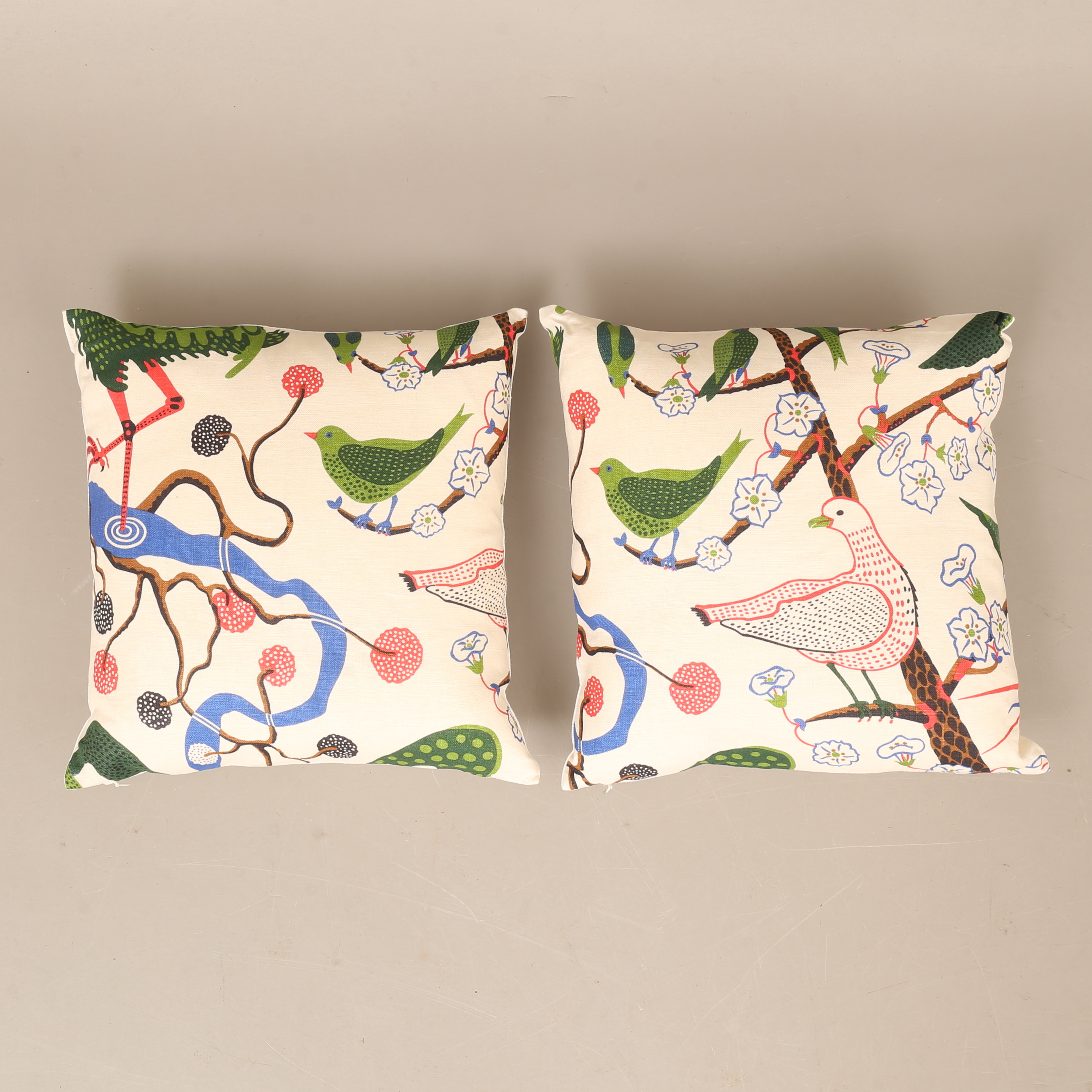 JOSEF FRANK. Kuddar ett par, linne.