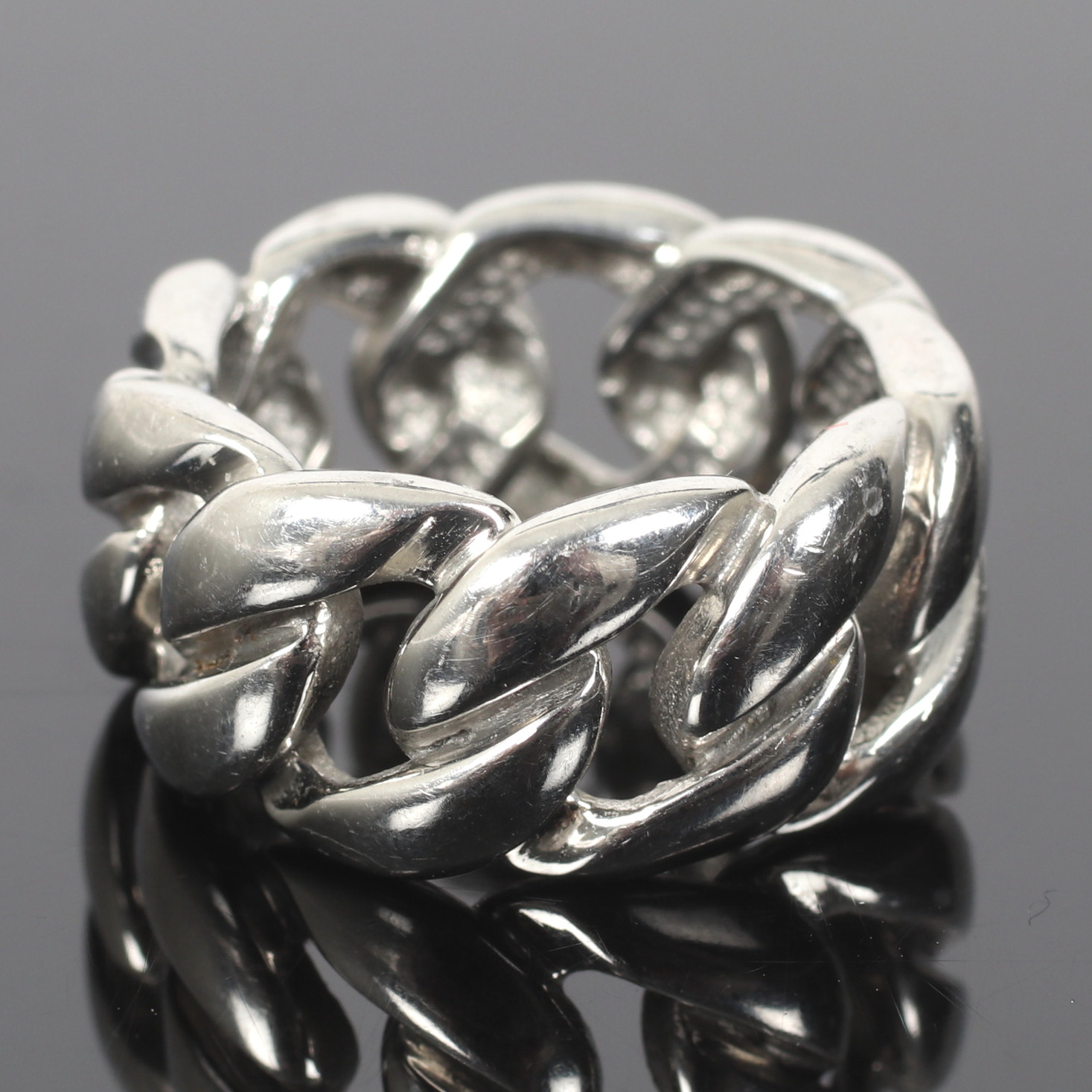 (6A35) RING, silver, pansarlänk, 1900-tal.