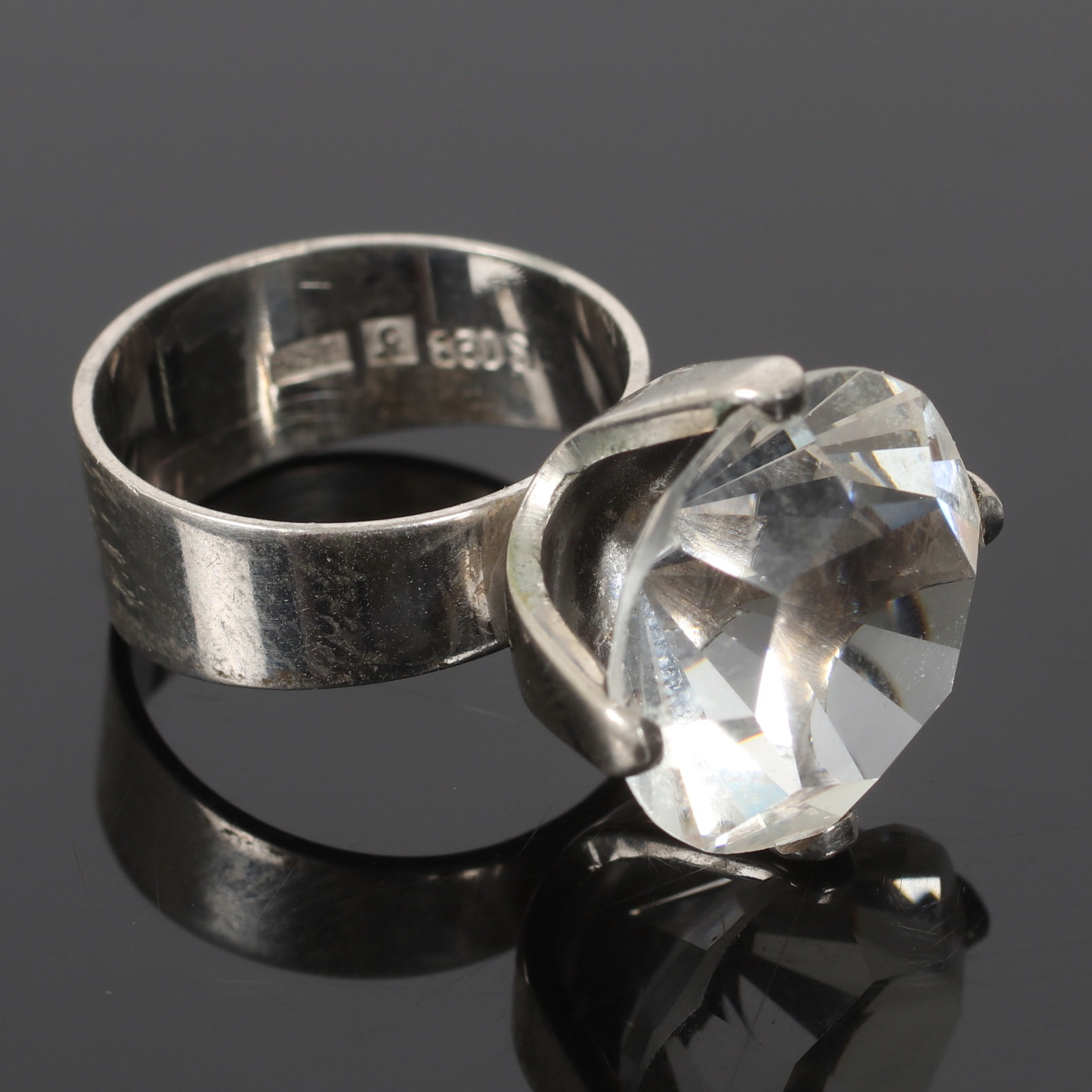 (6A37) RING, silver, N S E Guldvaru Aktiebolag, Köping, 1900-talets sista kvartal.