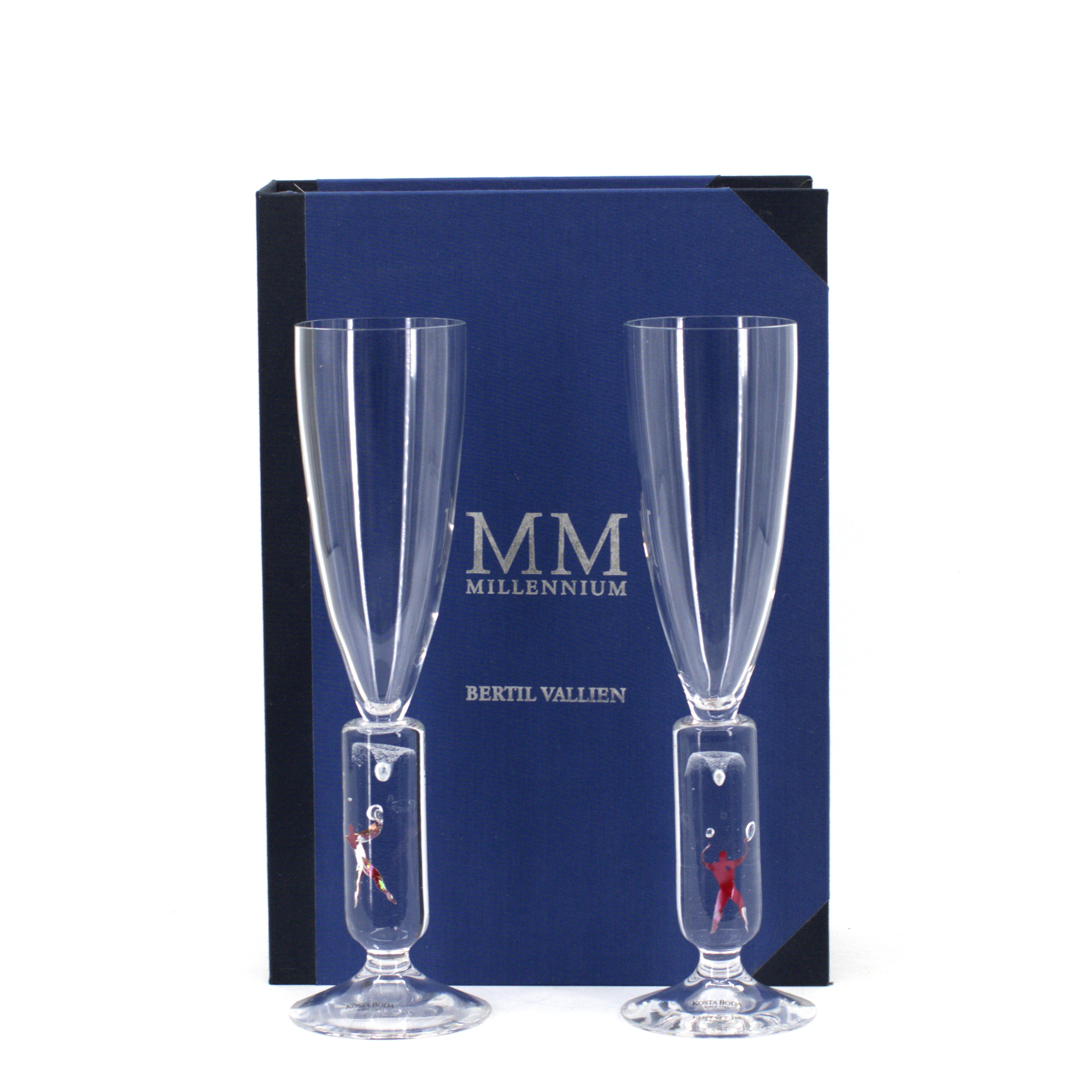 BERTIL VALLIEN. Champagneglas, 2 st, "Millenium", signerade, Kosta Boda.