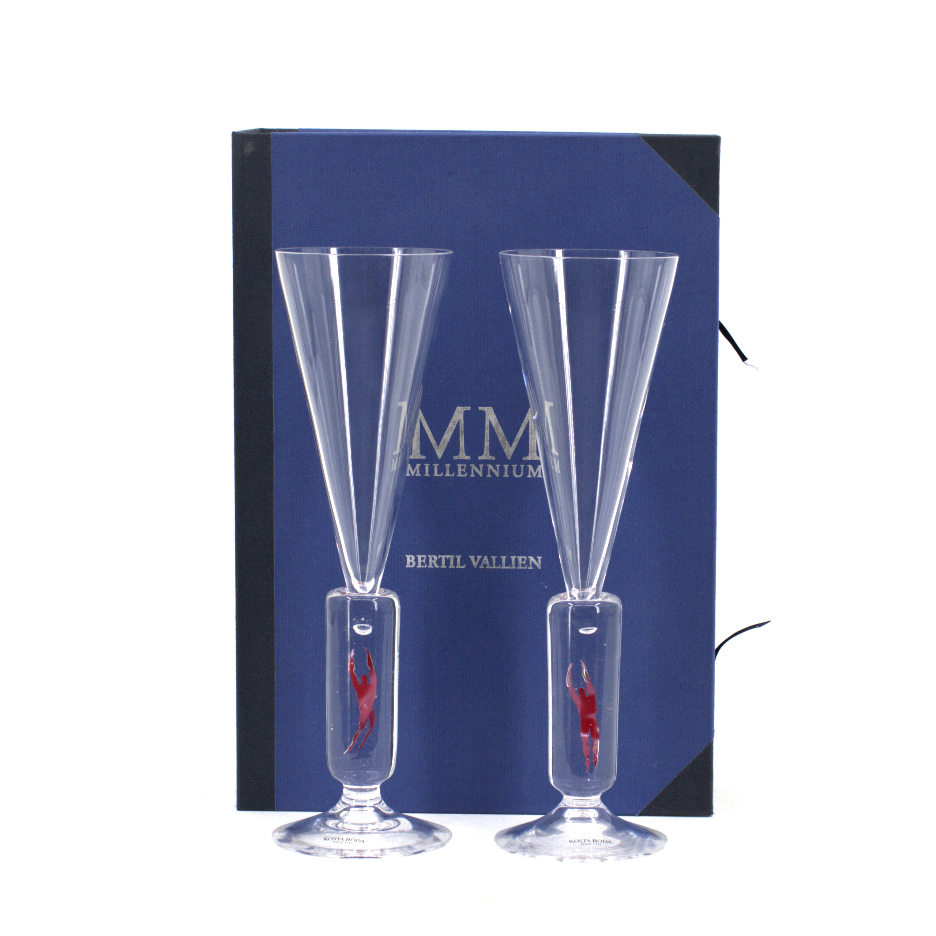 BERTIL VALLIEN. Champagneglas, 2 st, "Millenium", signerade, numrerade, Kosta Boda.