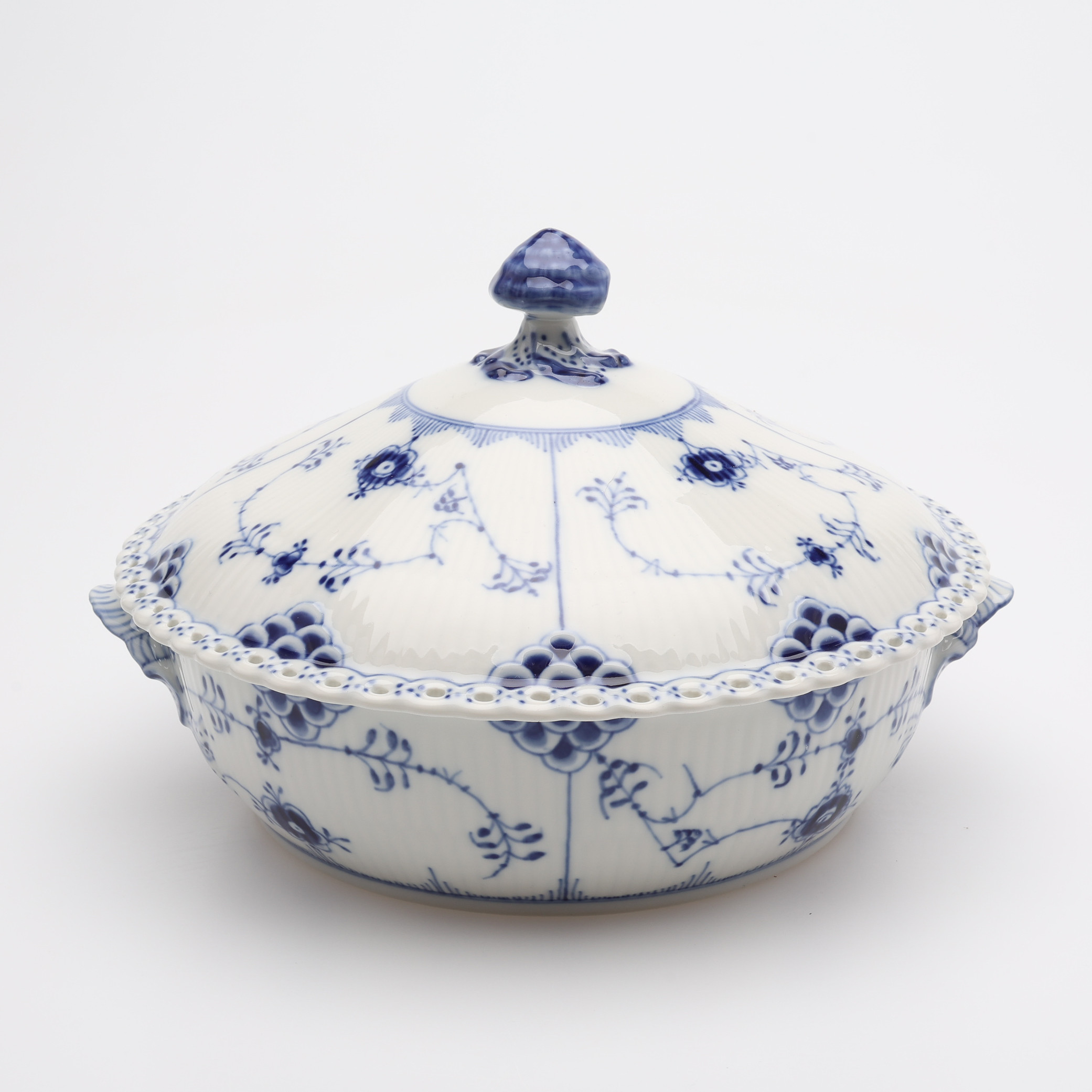TERRIN, Royal Copenhagen, musselmalet helblond, nr 1128.