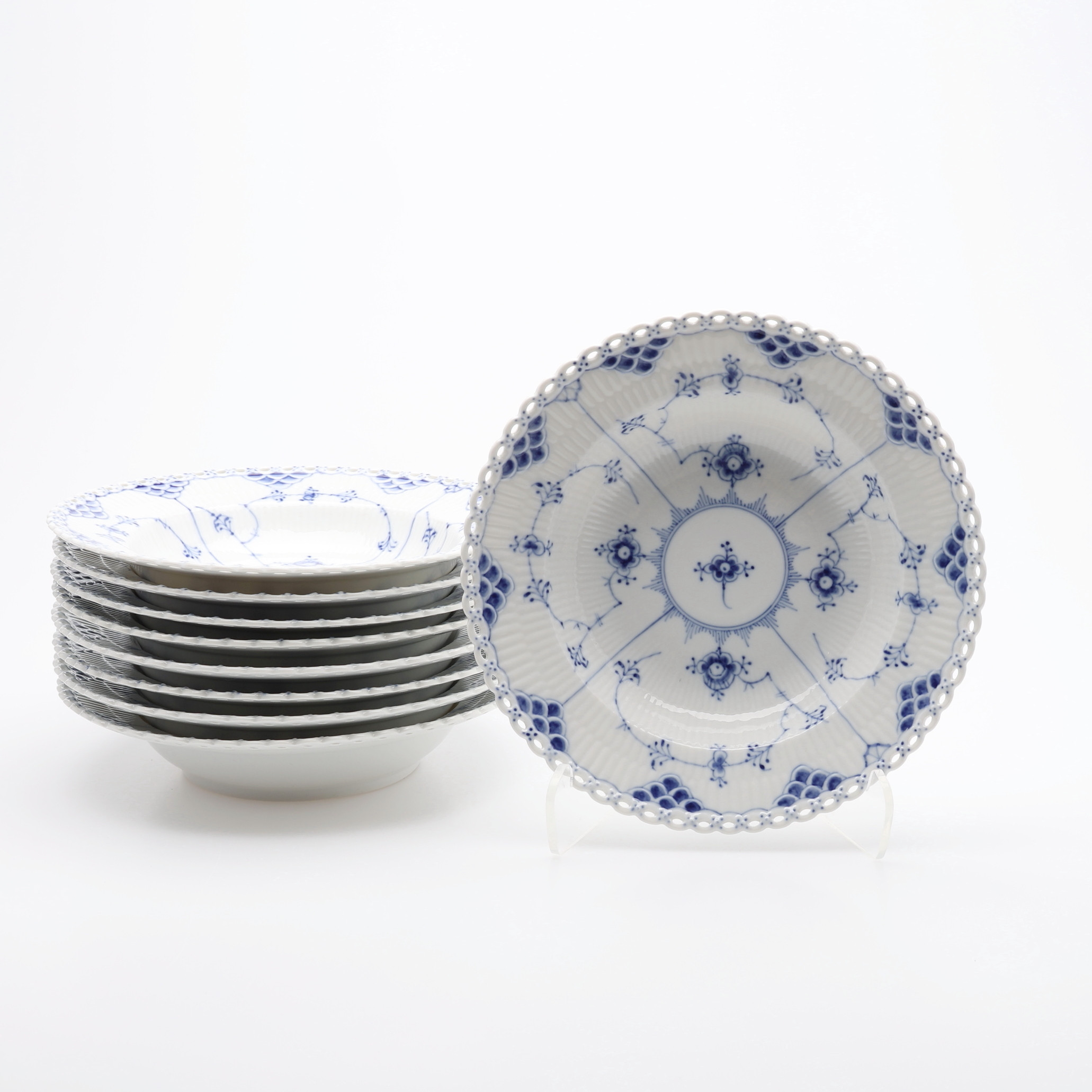 DJUPA TALLRIKAR, 9 ST, Royal Copenhagen, musselmalet helblond, nr 1079.