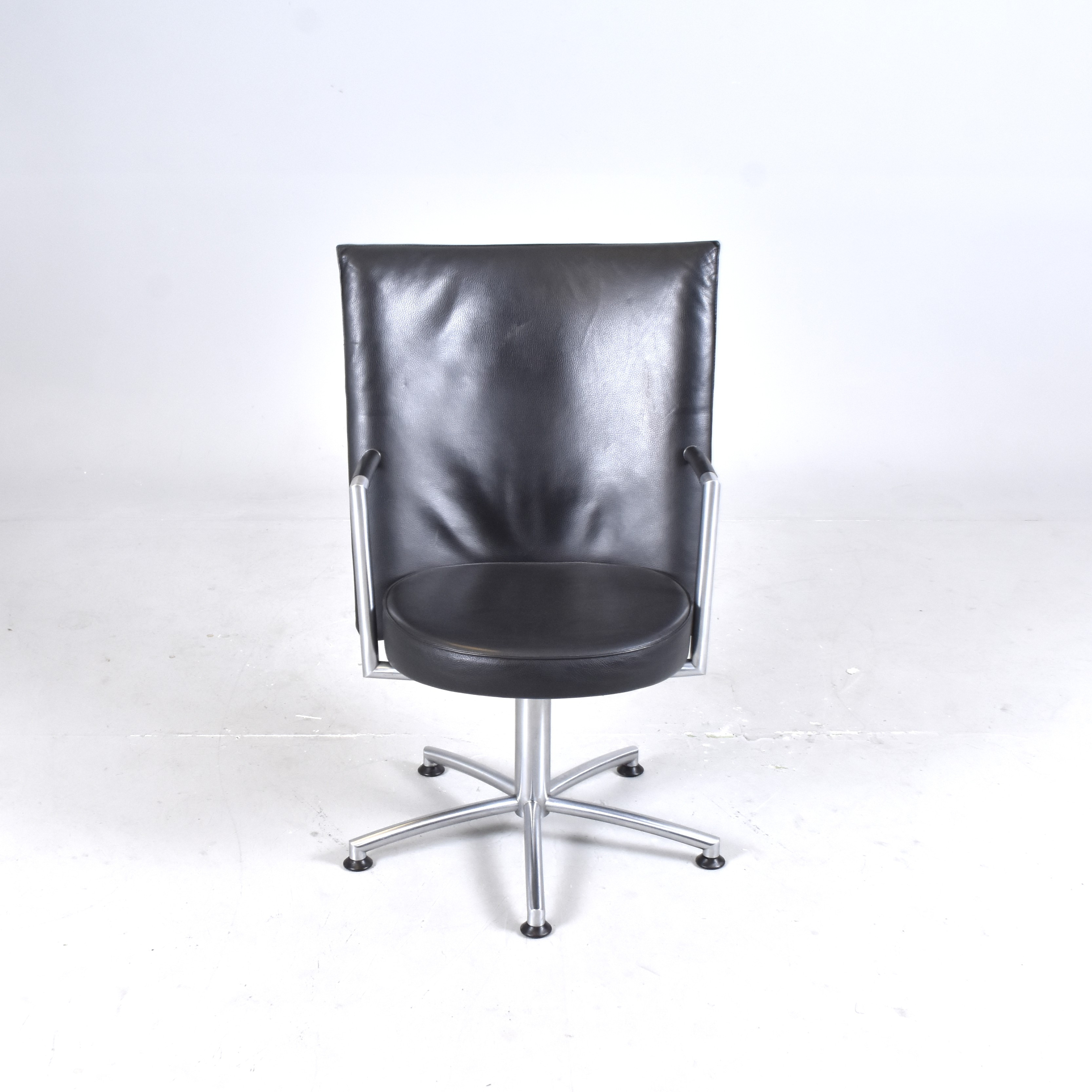 JOHANNES FOERSOM & PETER HJORT-LORENTZEN. Loungestol, snurrbar, "Partner", modell EJ-70.